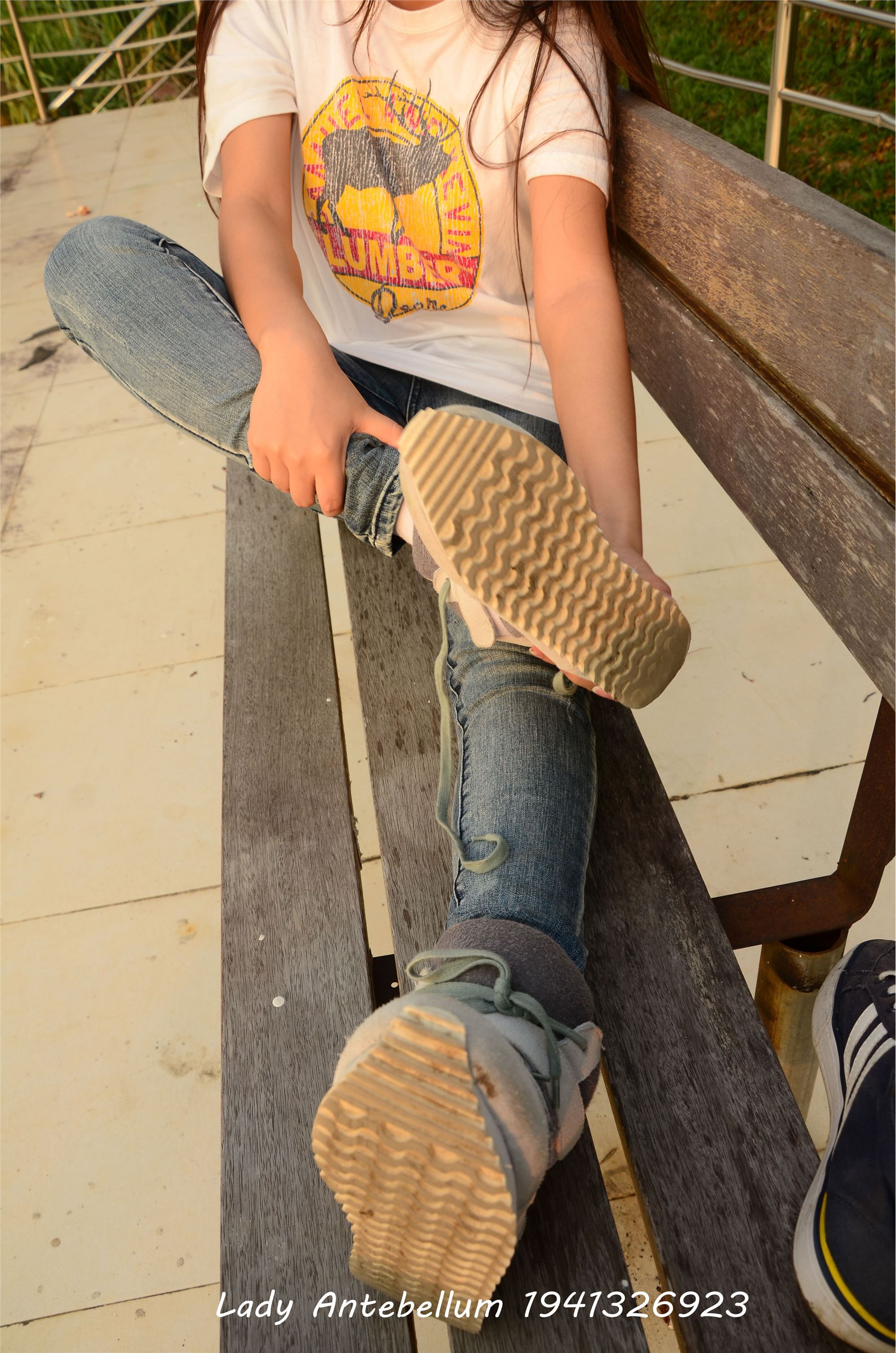 [战前女神] 恋足美腿棉袜女神级摄影套图 008