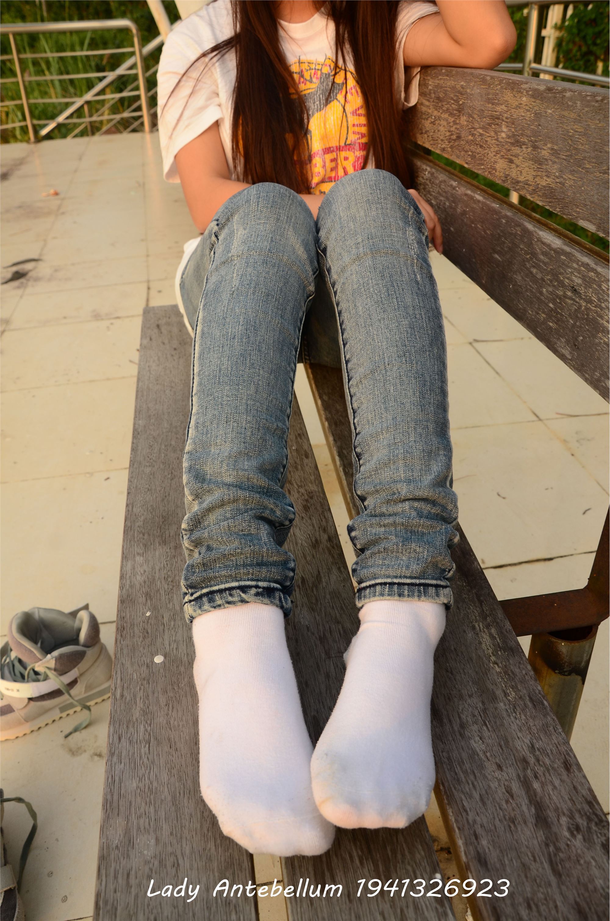 [战前女神] 恋足美腿棉袜女神级摄影套图 008