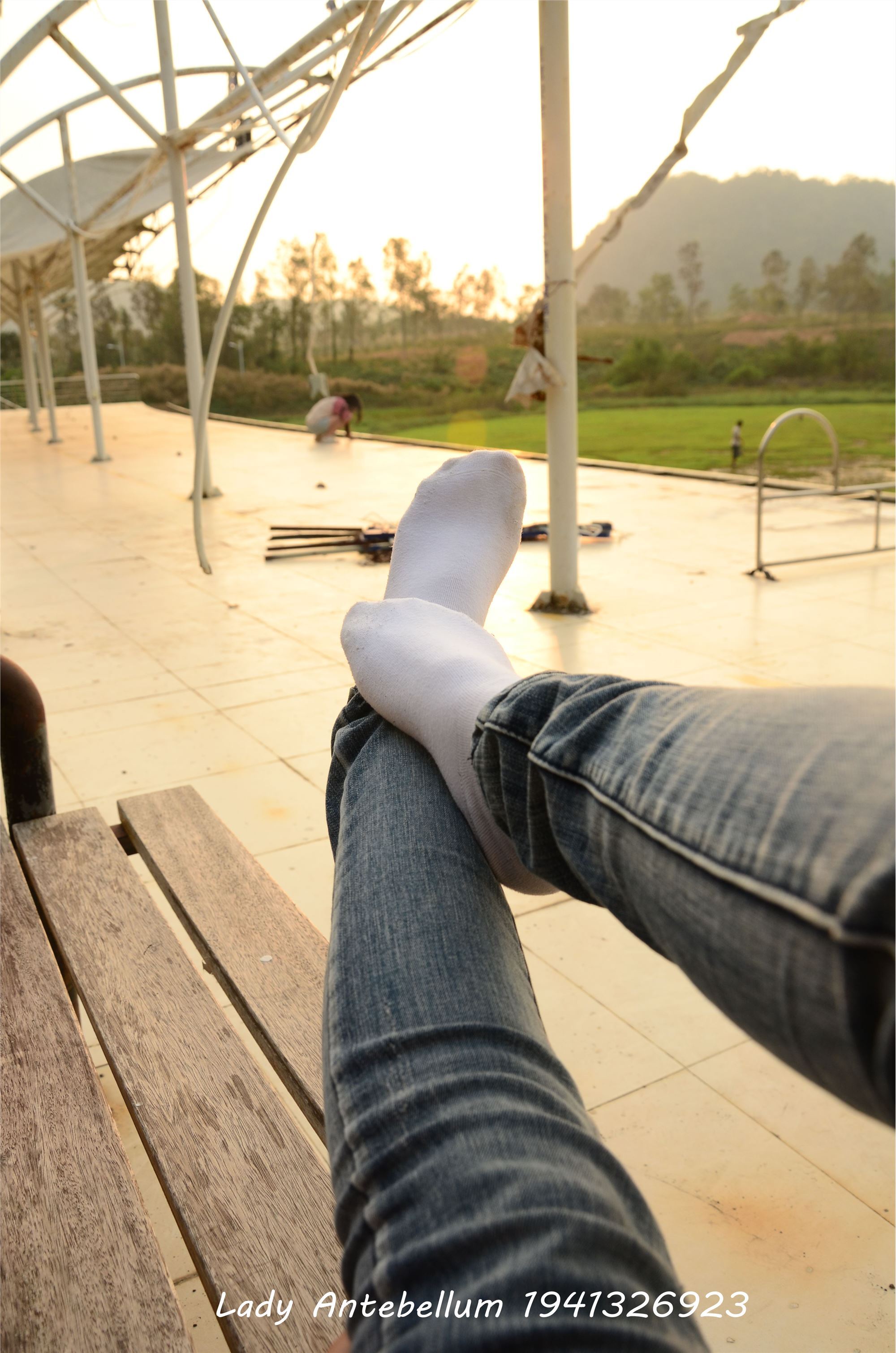 [战前女神] 恋足美腿棉袜女神级摄影套图 008