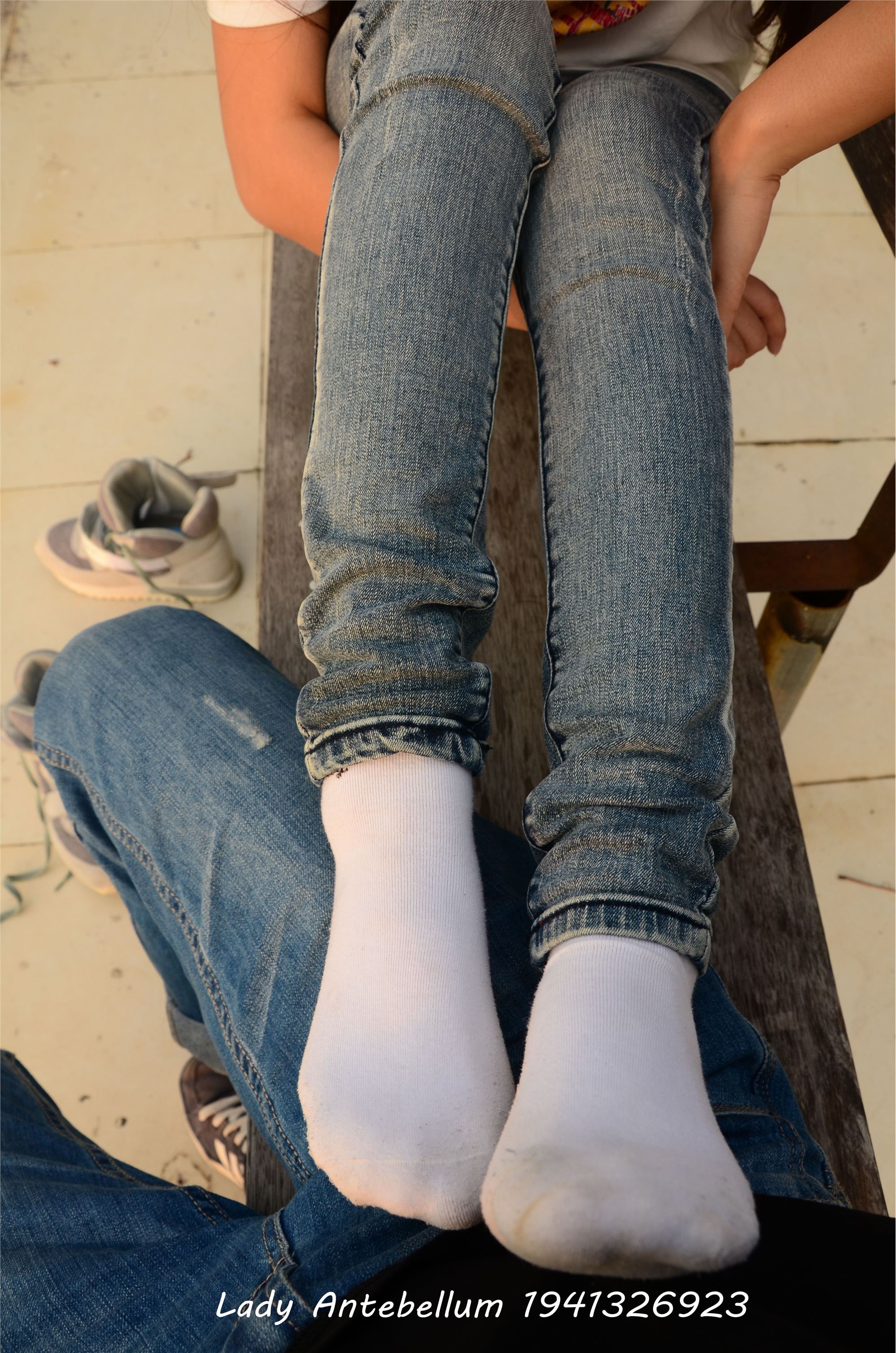 [战前女神] 恋足美腿棉袜女神级摄影套图 008