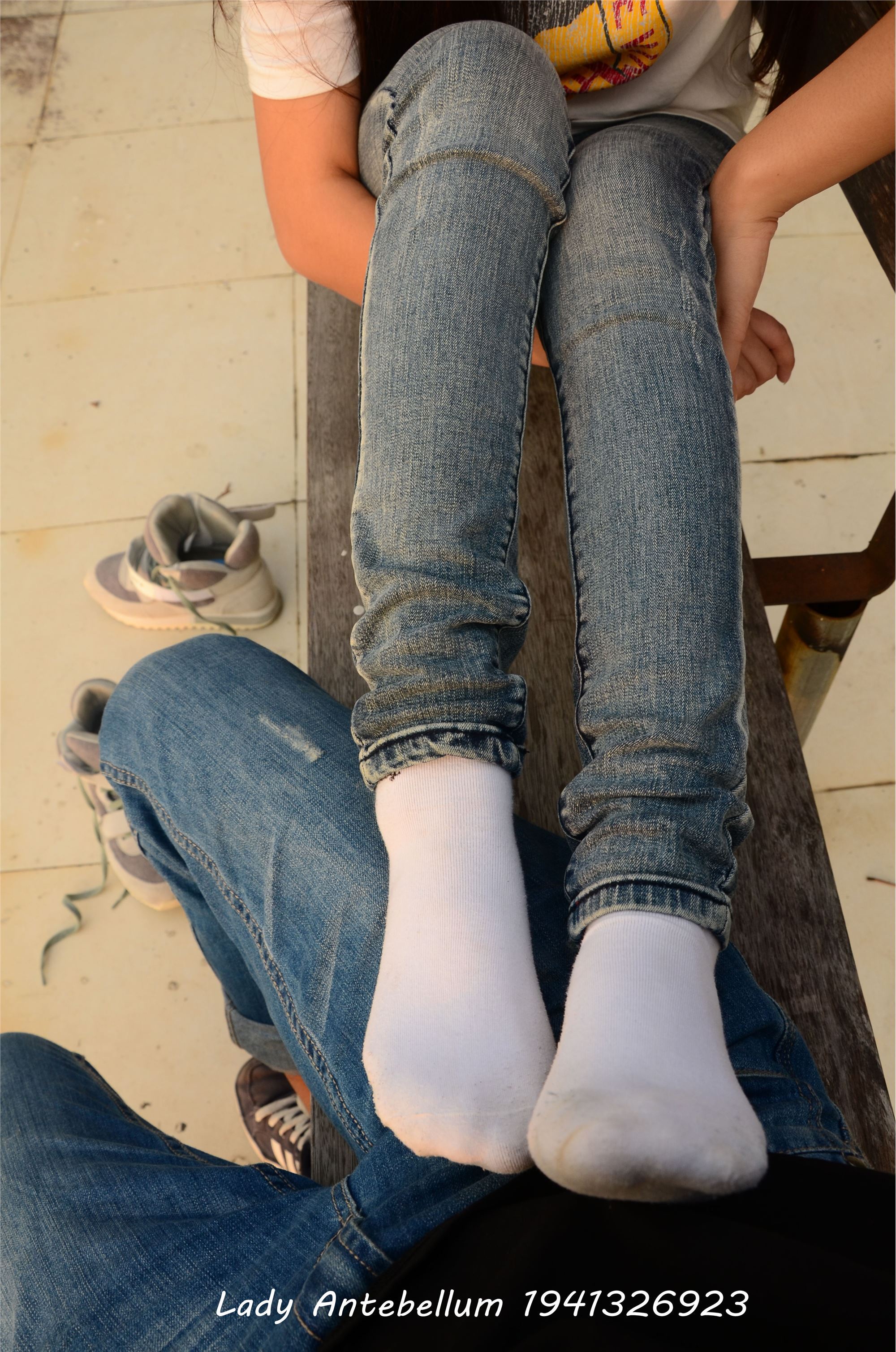 [战前女神] 恋足美腿棉袜女神级摄影套图 008