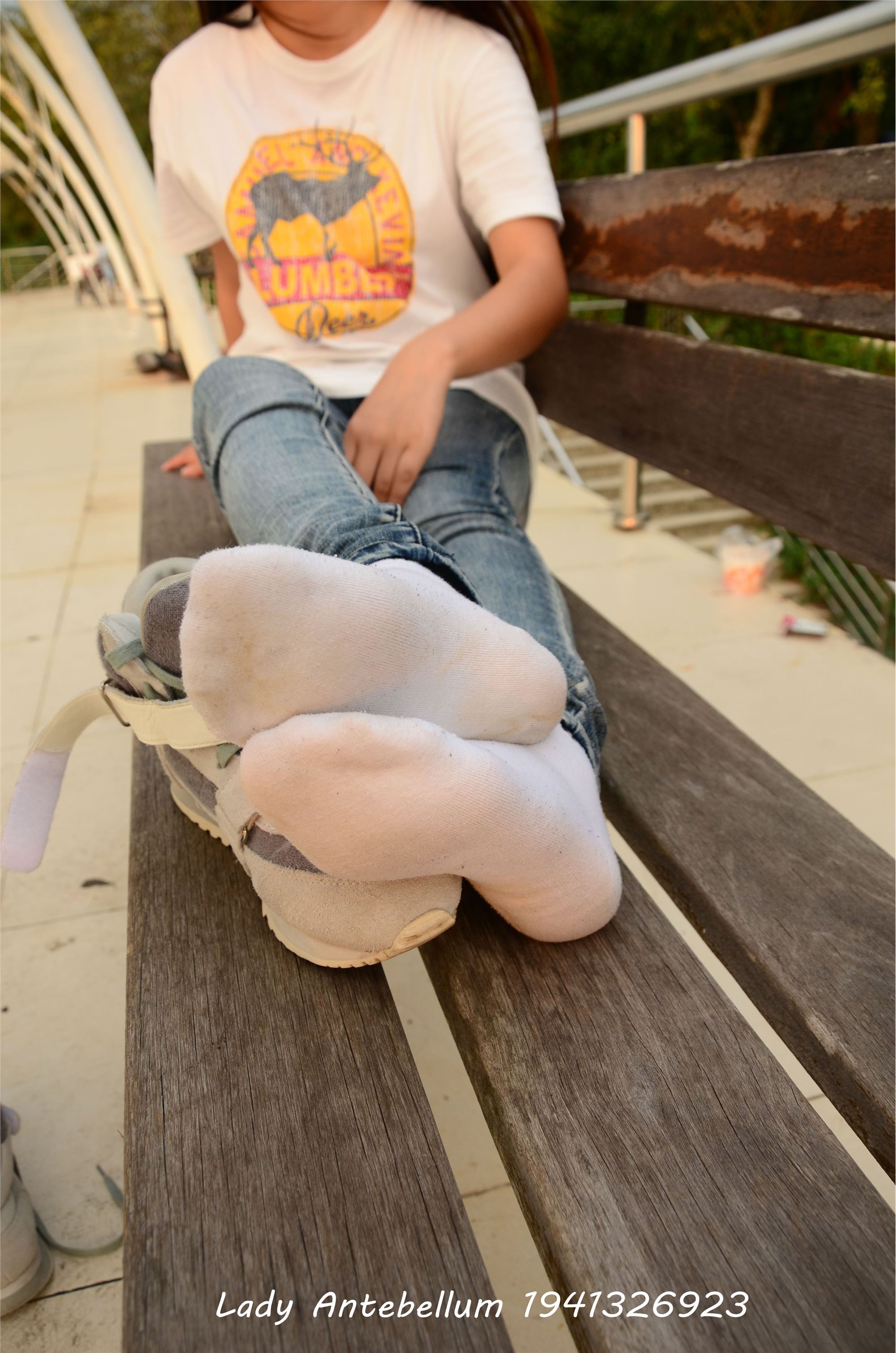 [战前女神] 恋足美腿棉袜女神级摄影套图 008