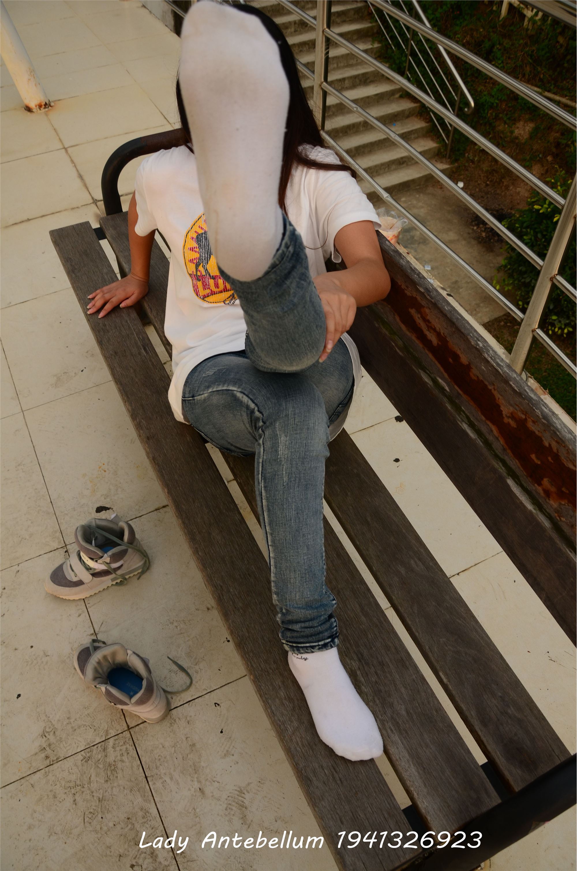 [战前女神] 恋足美腿棉袜女神级摄影套图 008