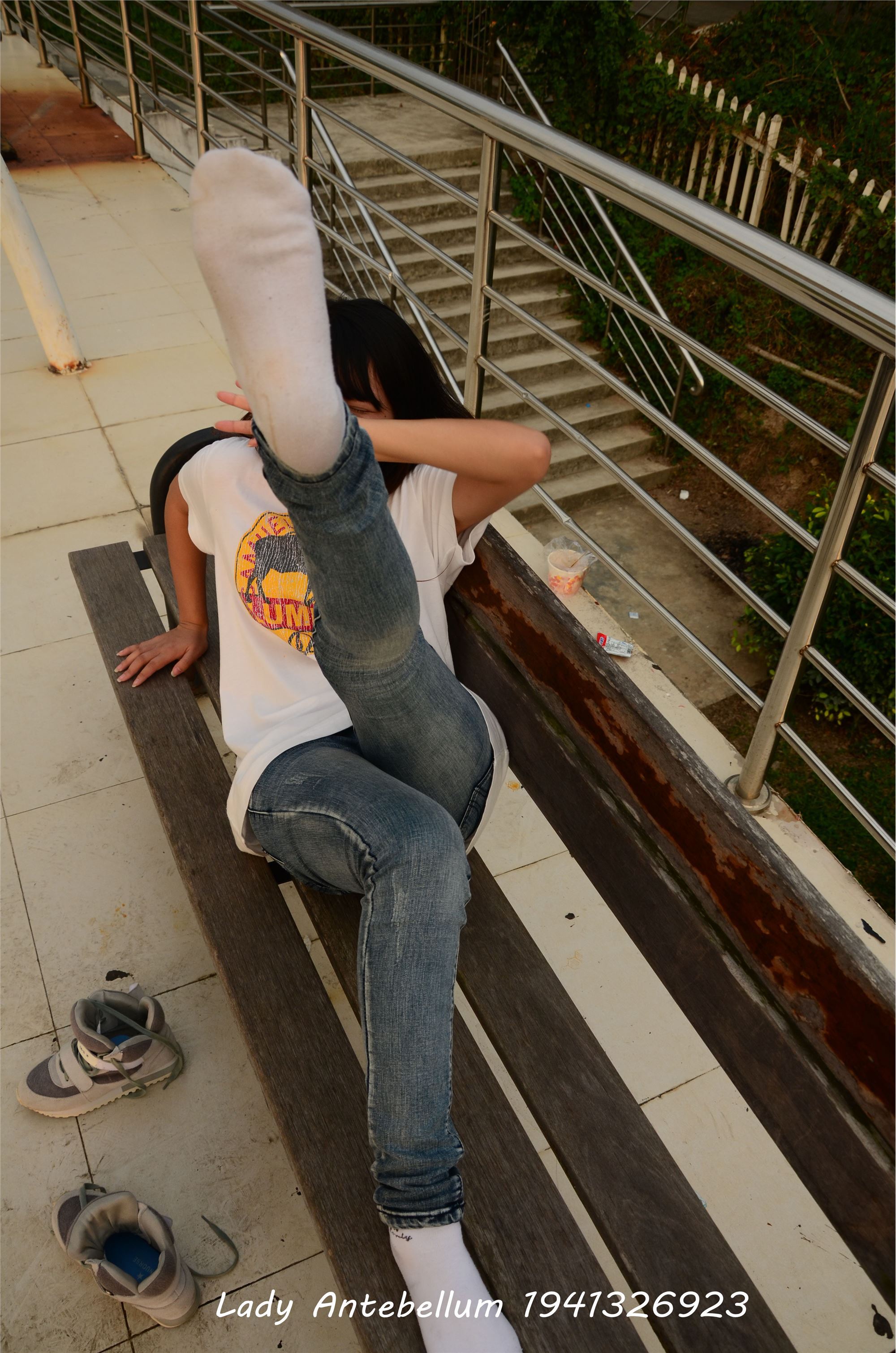 [战前女神] 恋足美腿棉袜女神级摄影套图 008