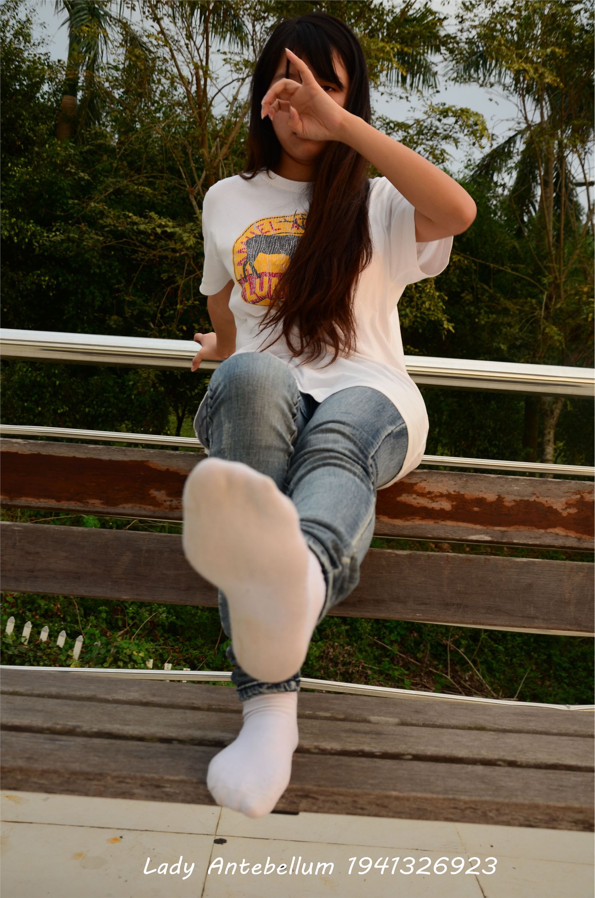 [战前女神] 恋足美腿棉袜女神级摄影套图 008