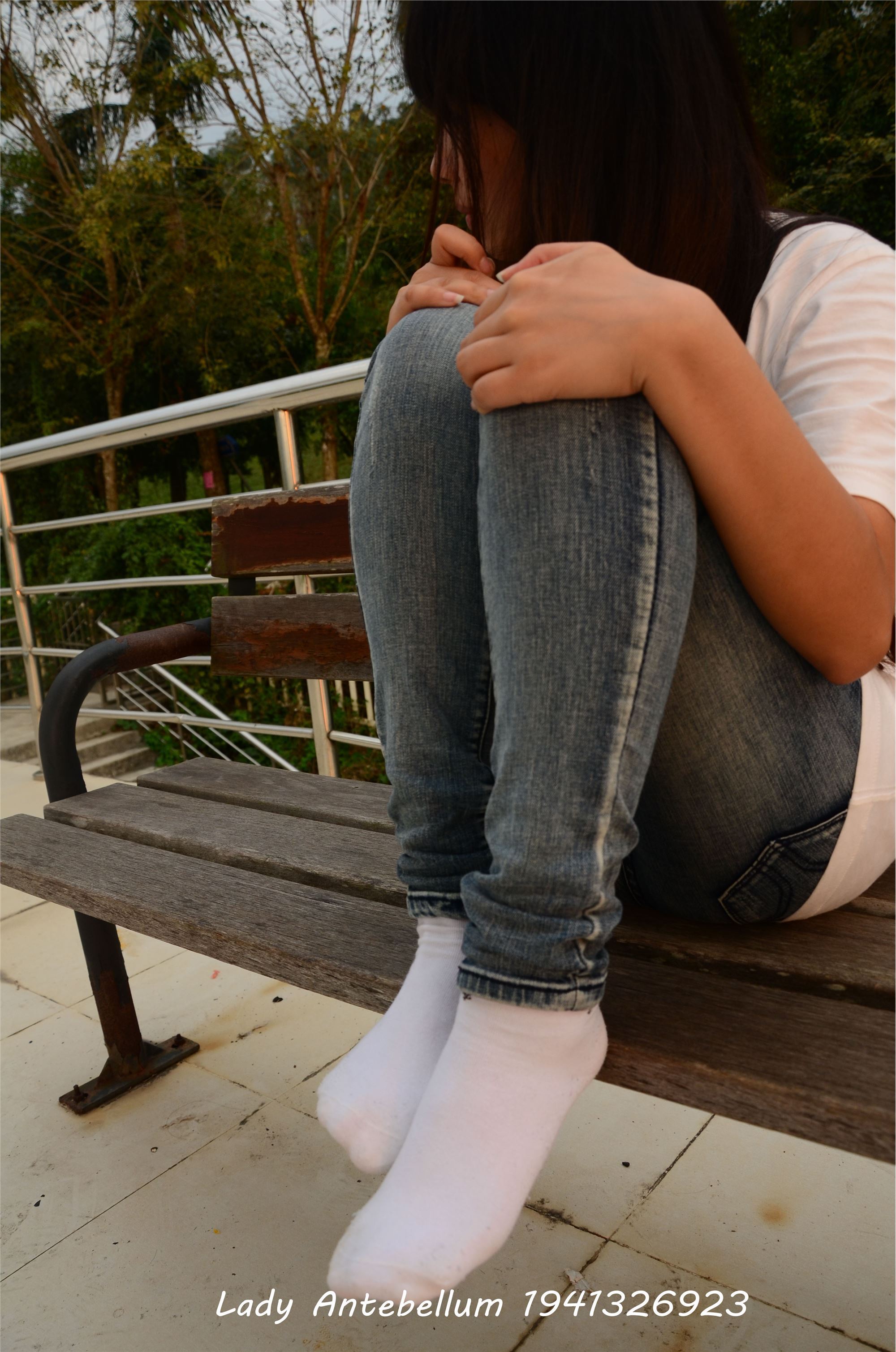 [战前女神] 恋足美腿棉袜女神级摄影套图 008