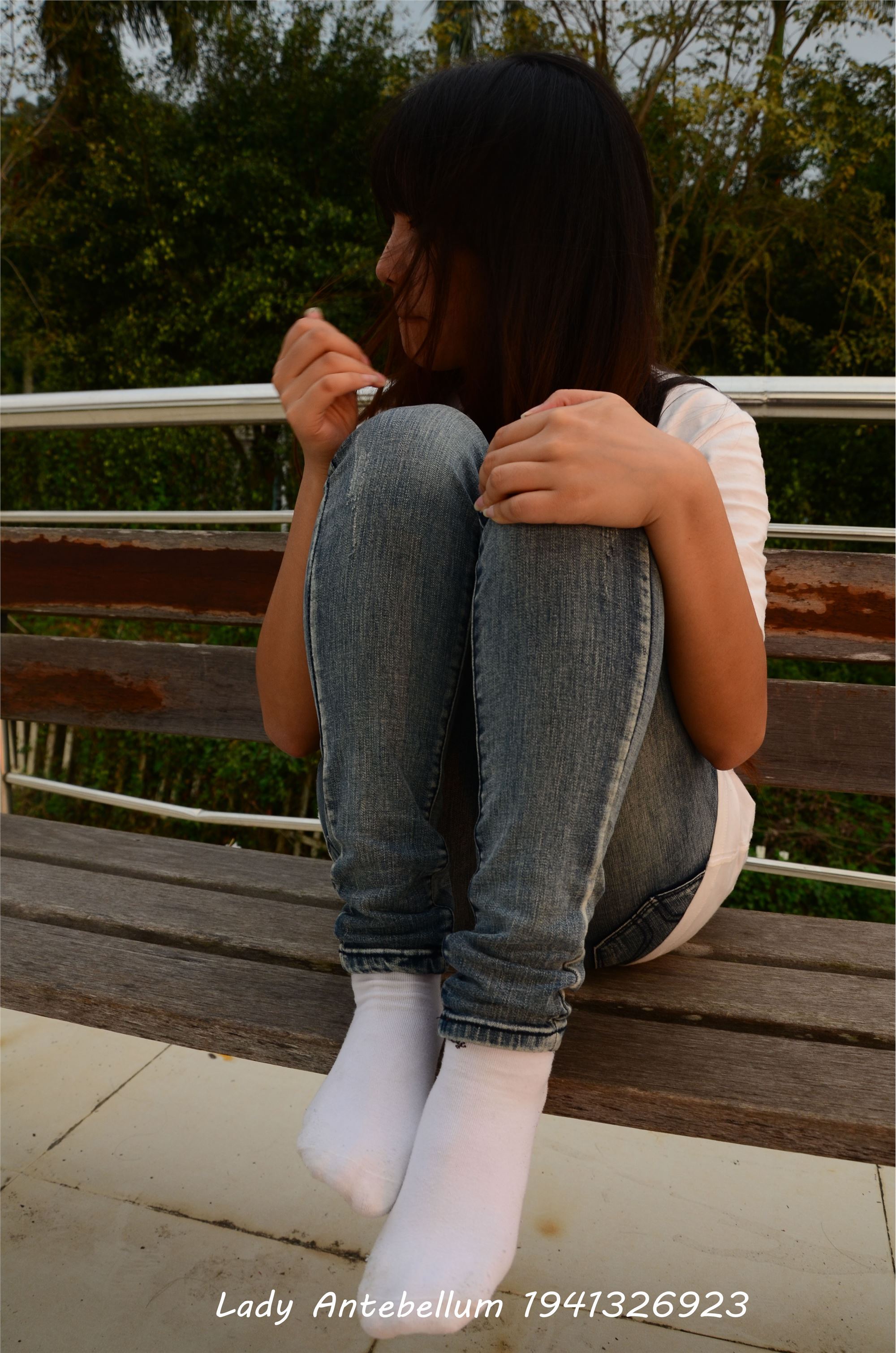 [战前女神] 恋足美腿棉袜女神级摄影套图 008