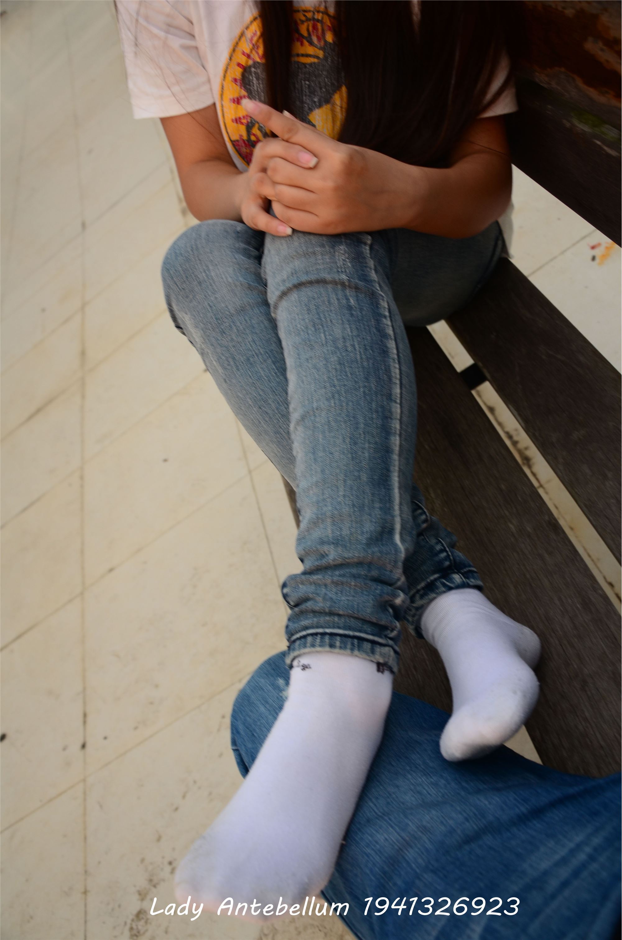 [战前女神] 恋足美腿棉袜女神级摄影套图 008