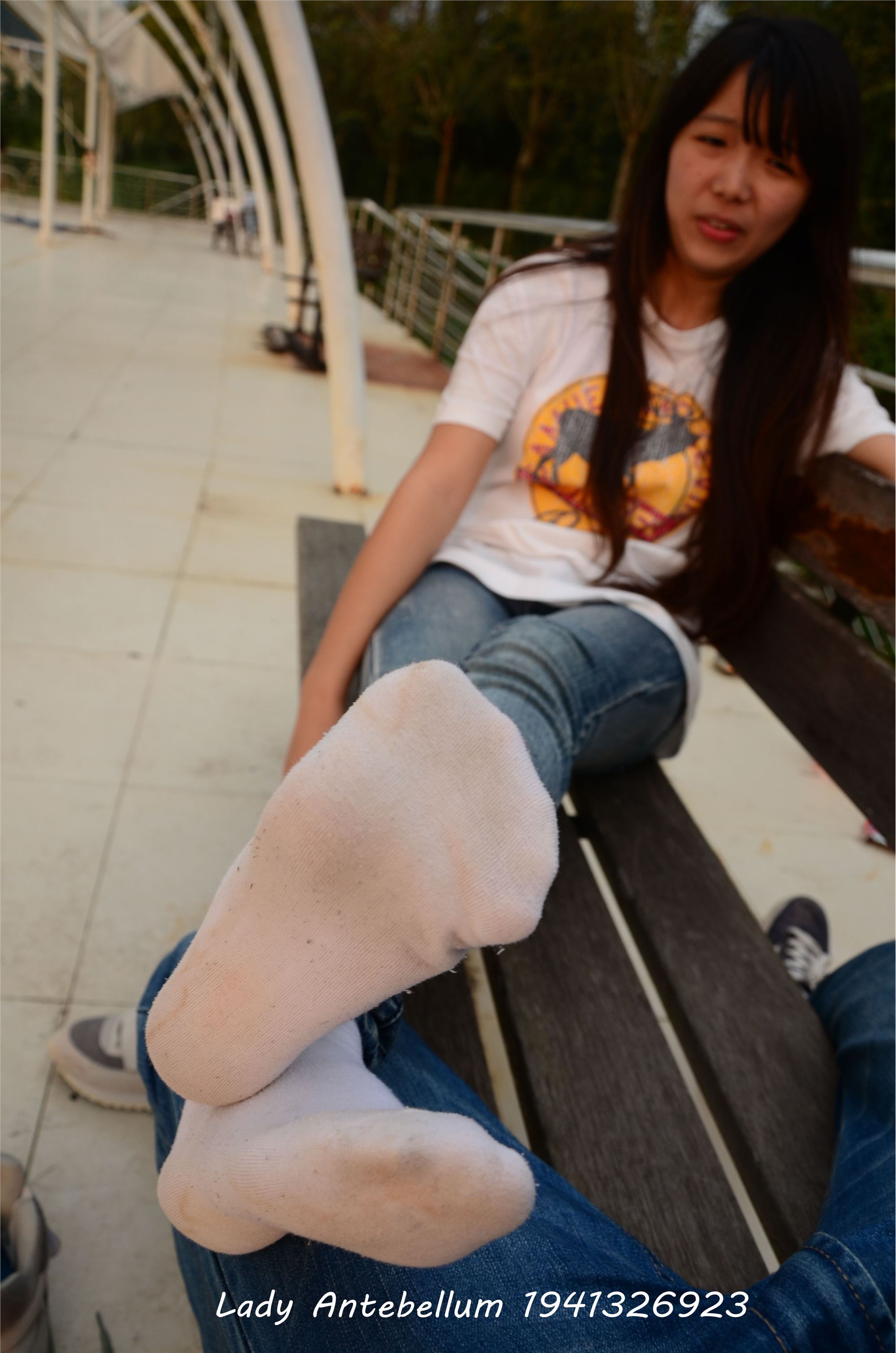 [战前女神] 恋足美腿棉袜女神级摄影套图 008