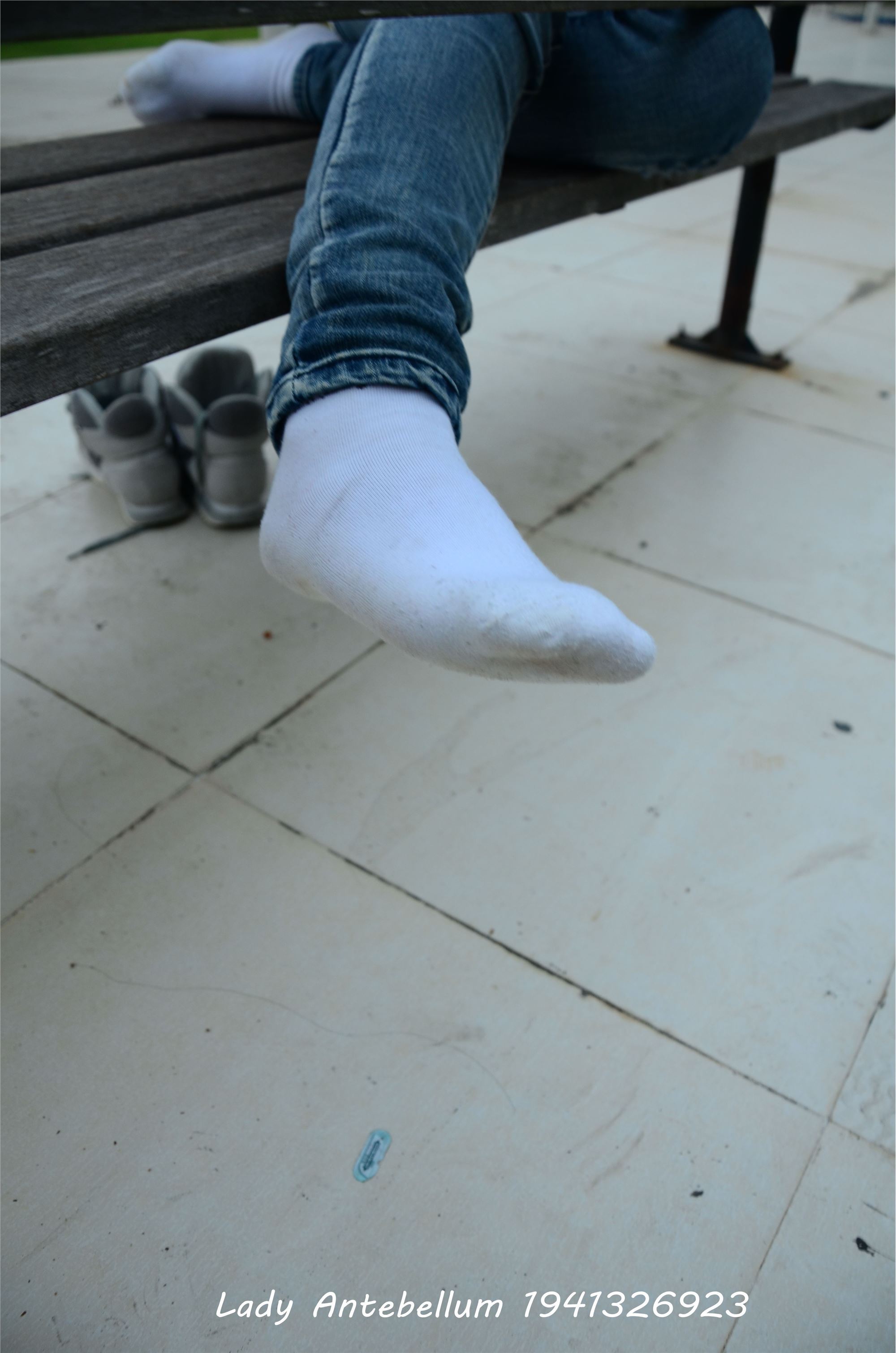 [战前女神] 恋足美腿棉袜女神级摄影套图 008