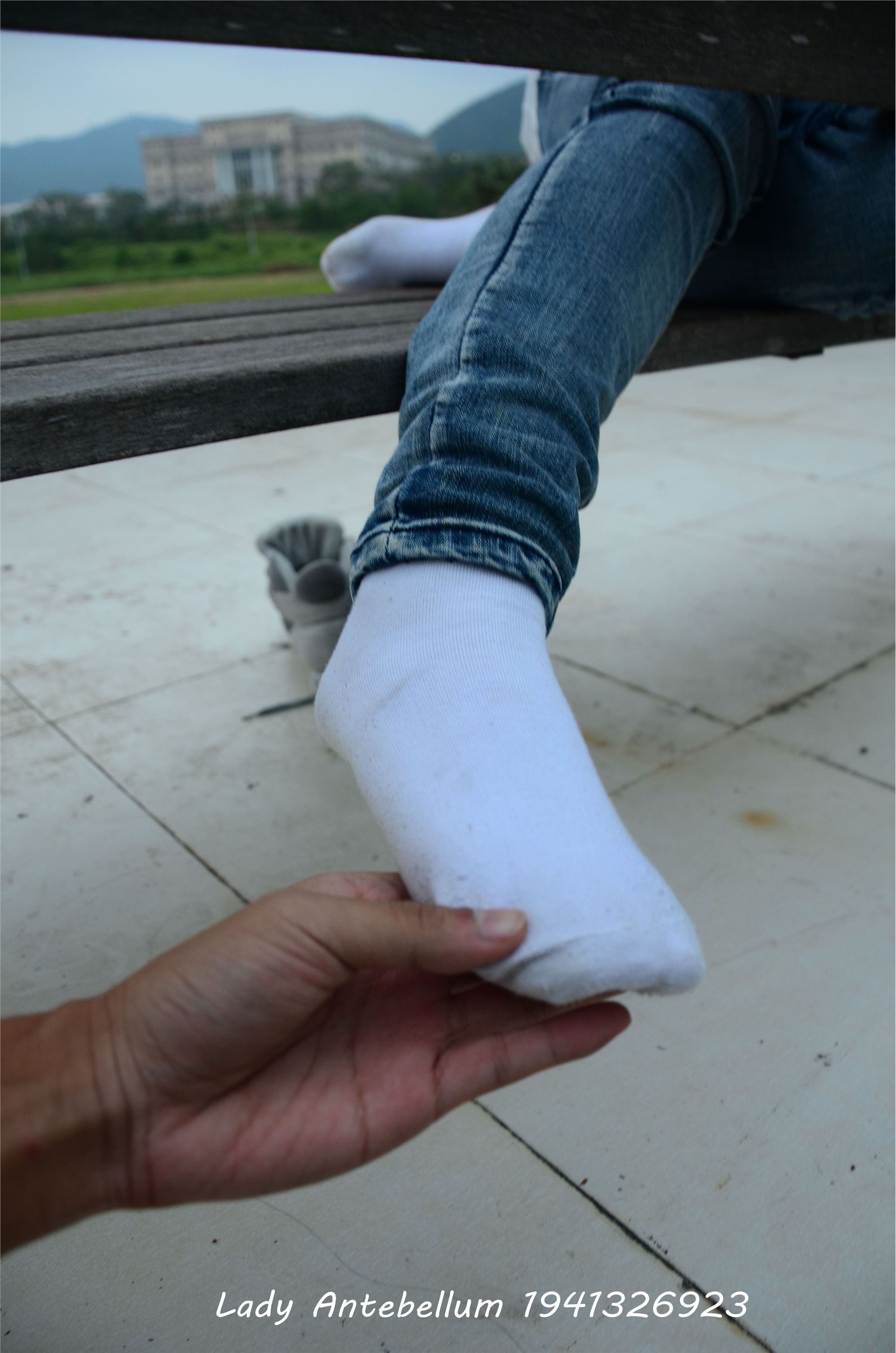 [战前女神] 恋足美腿棉袜女神级摄影套图 008