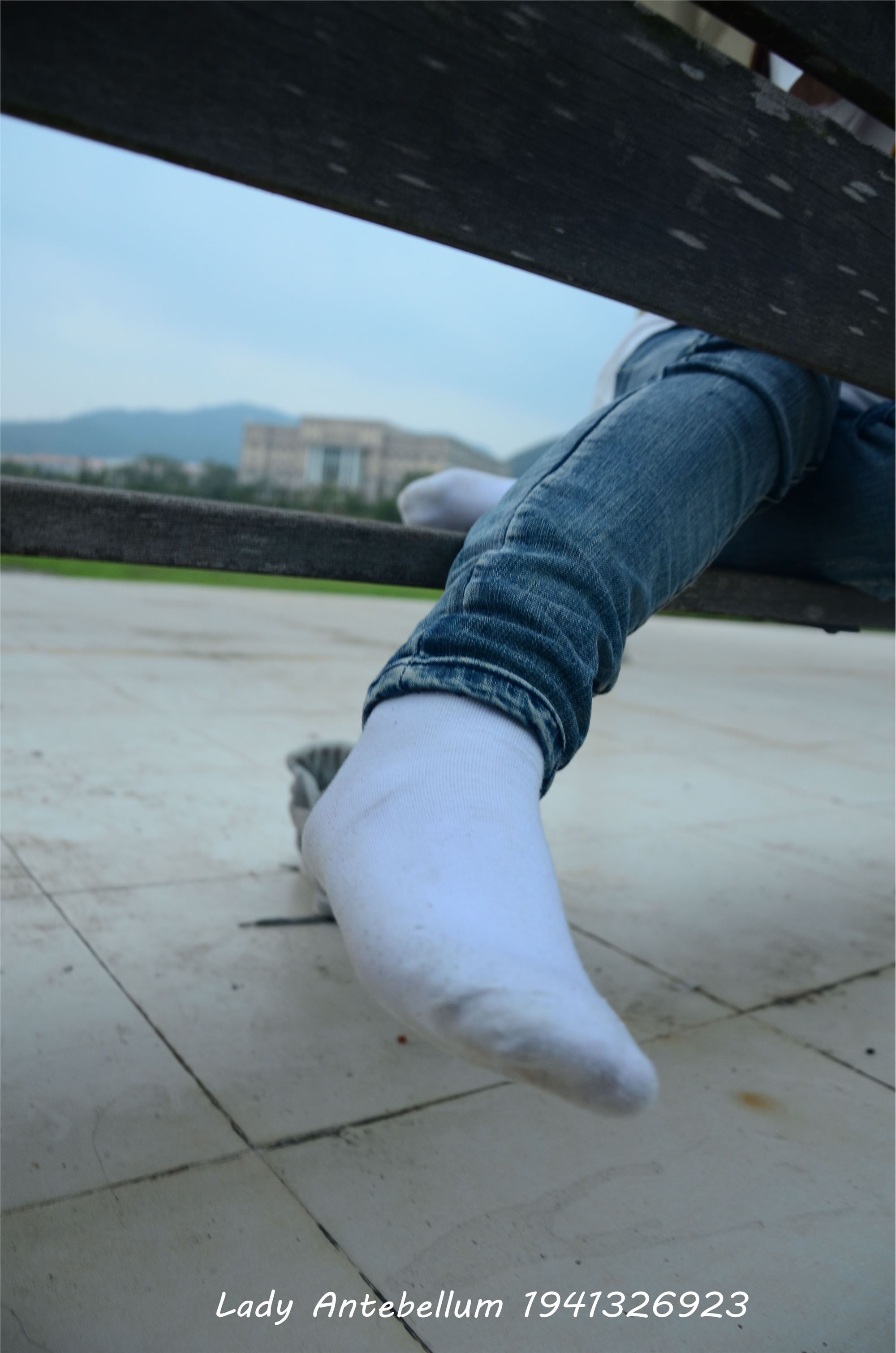 [战前女神] 恋足美腿棉袜女神级摄影套图 008