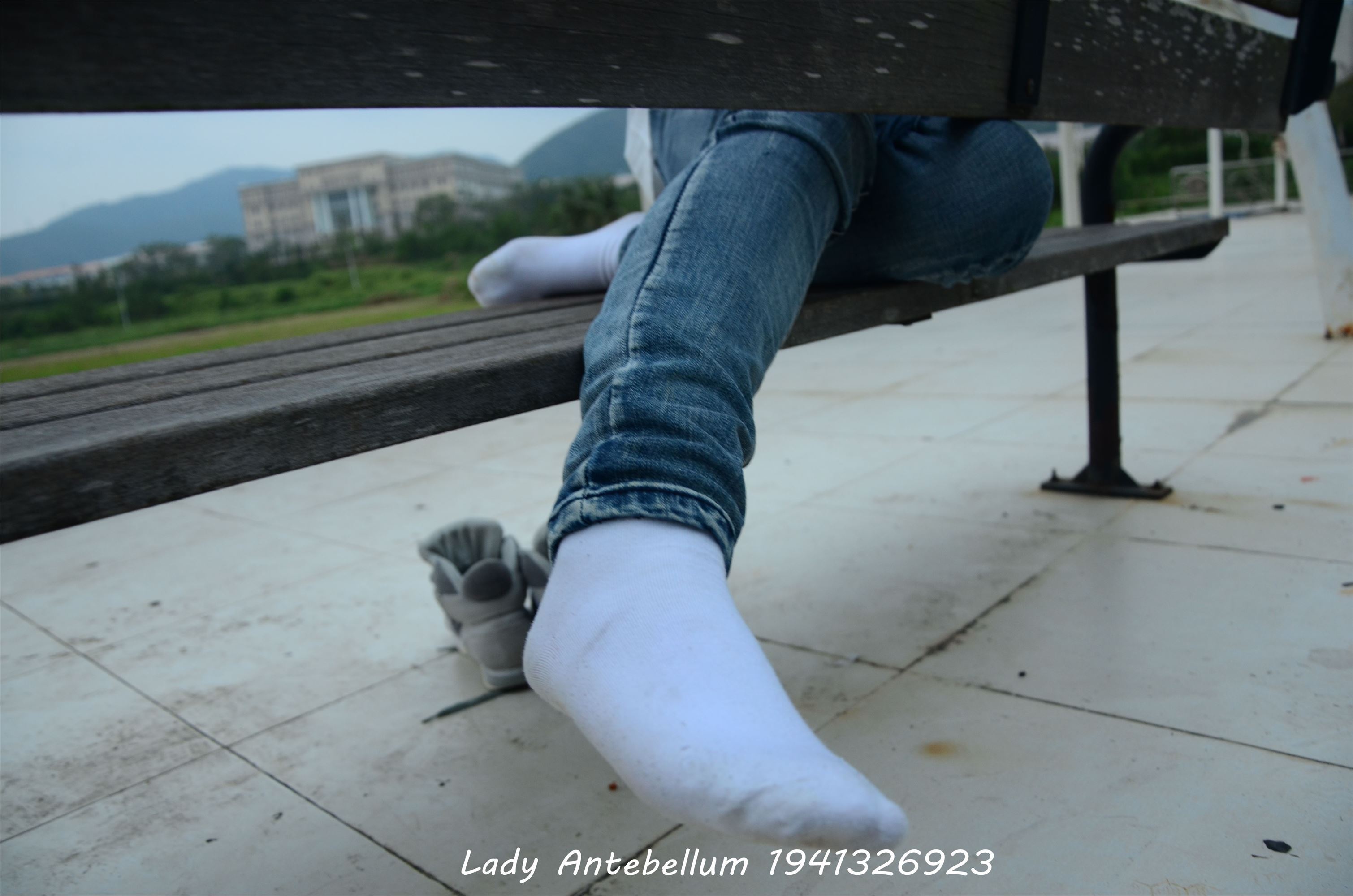 [战前女神] 恋足美腿棉袜女神级摄影套图 008