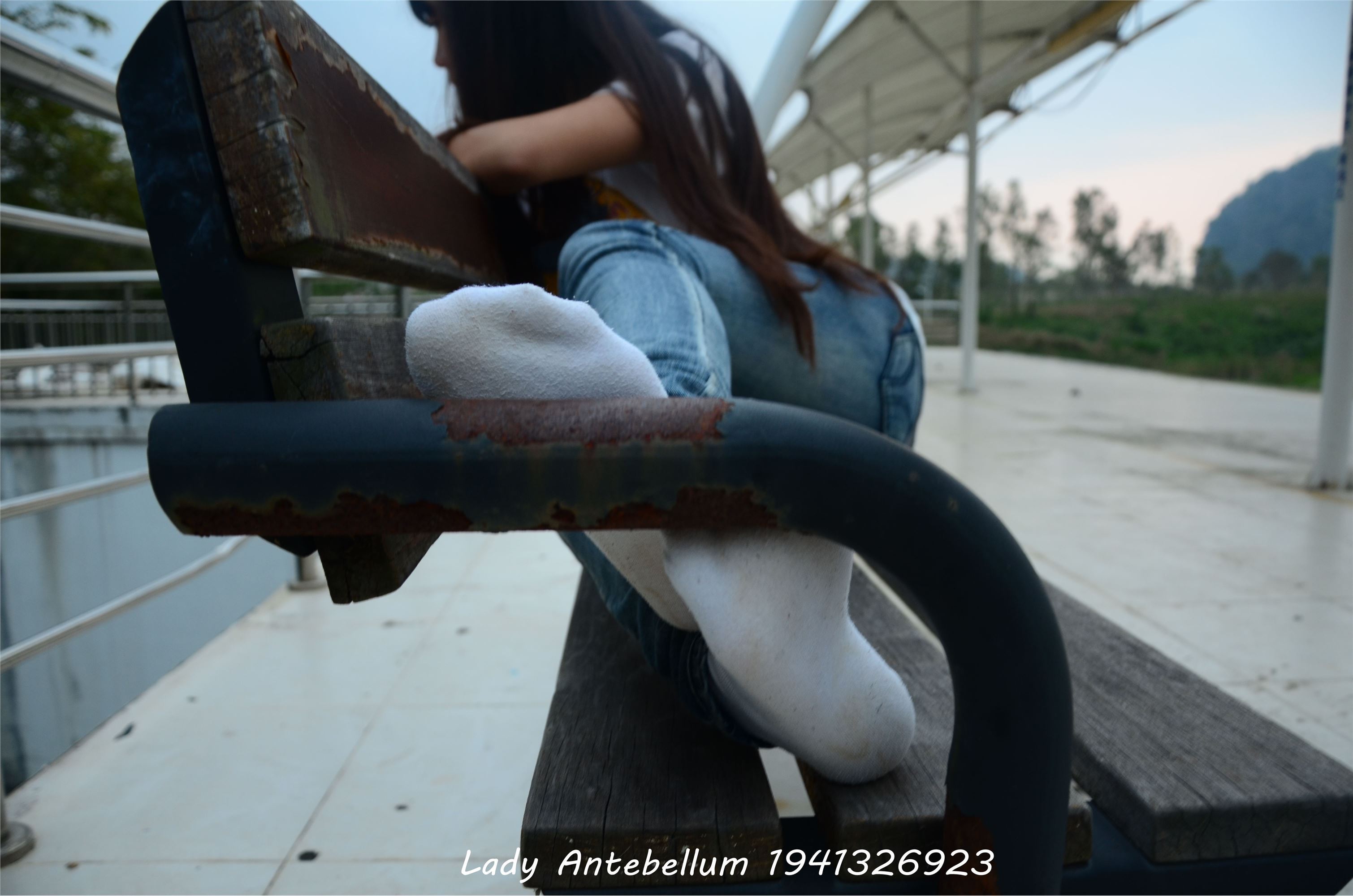 [战前女神] 恋足美腿棉袜女神级摄影套图 008