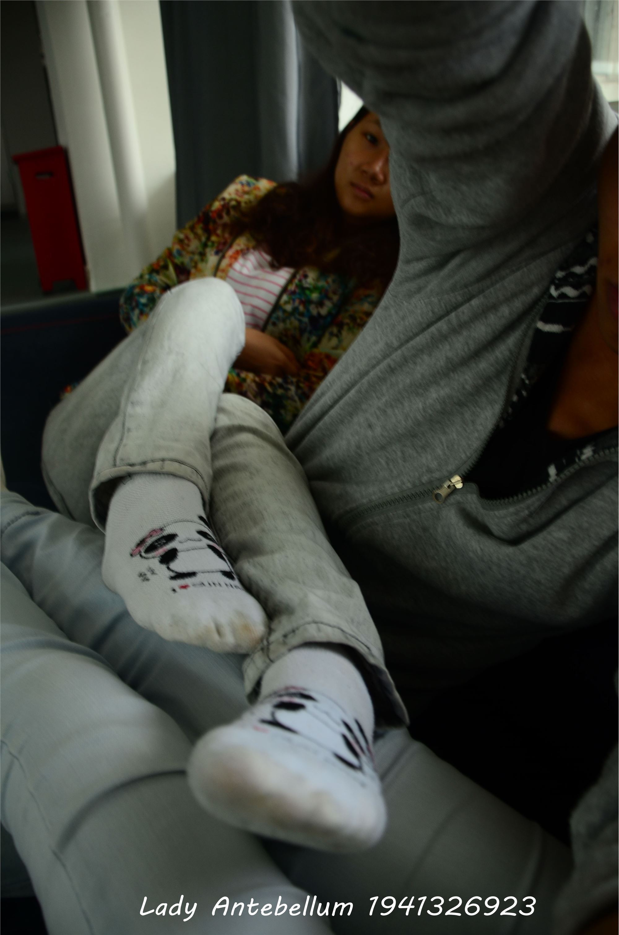 [战前女神] 恋足美腿棉袜女神级摄影套图 010