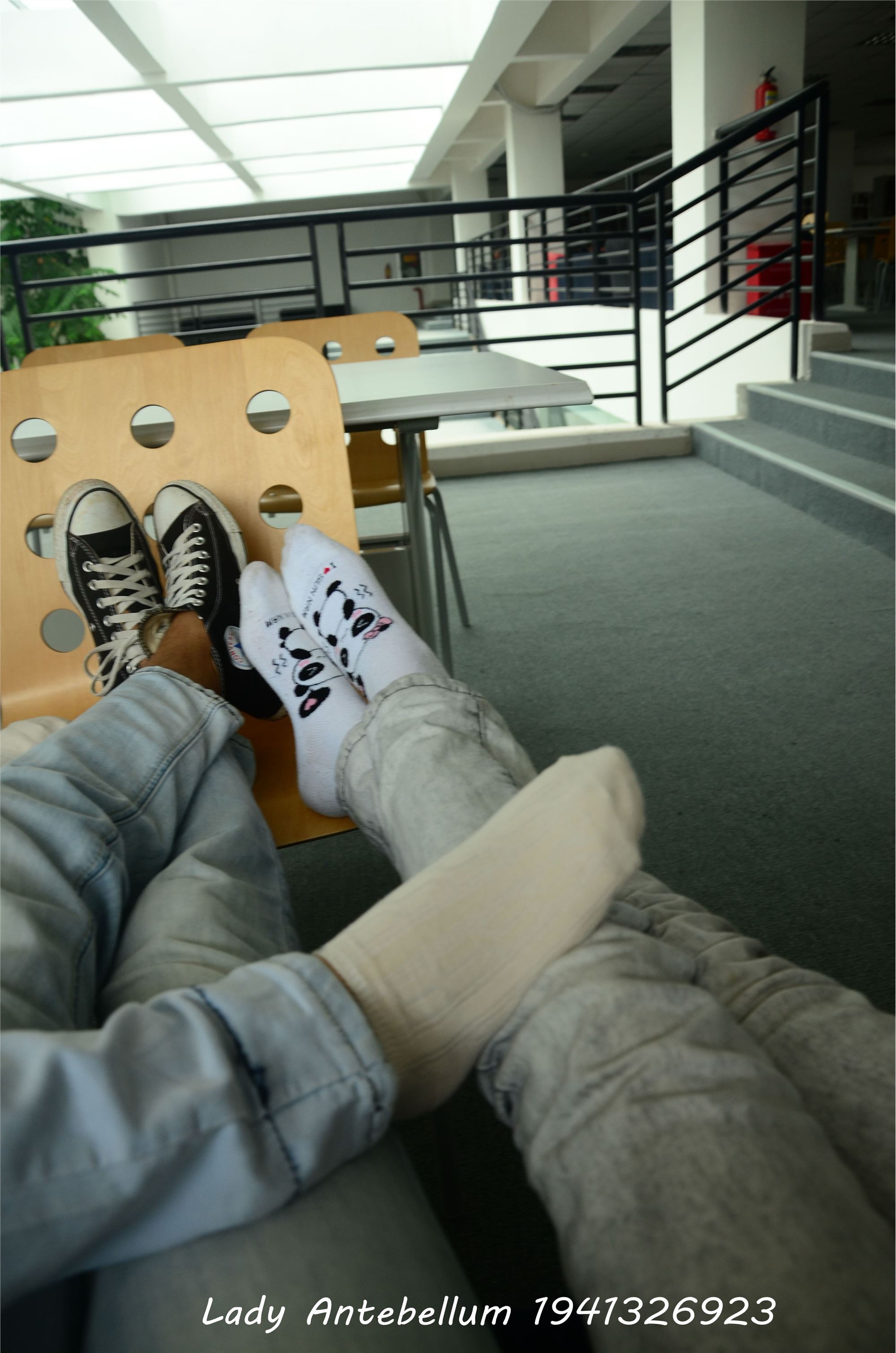 [战前女神] 恋足美腿棉袜女神级摄影套图 010