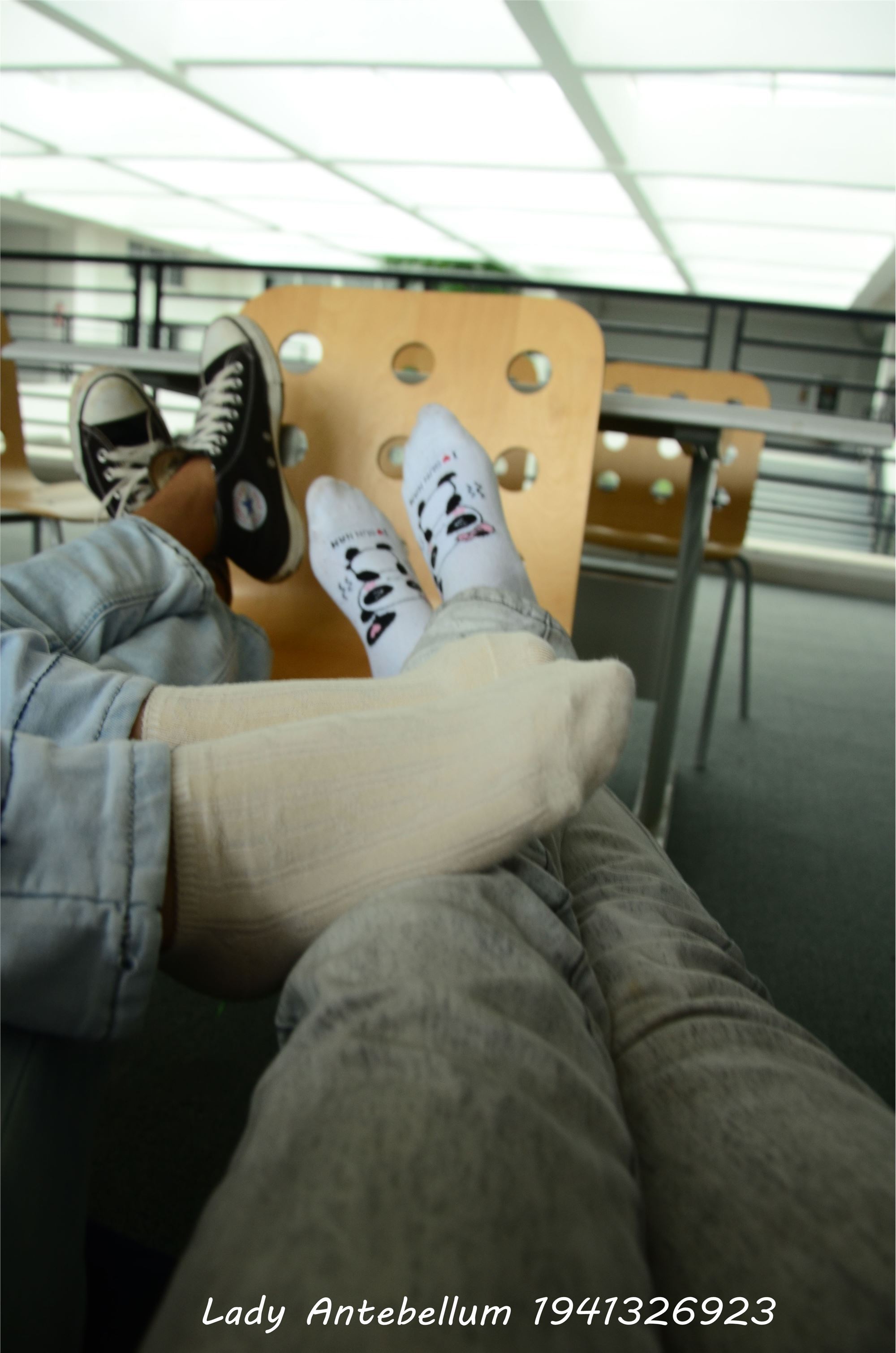 [战前女神] 恋足美腿棉袜女神级摄影套图 010