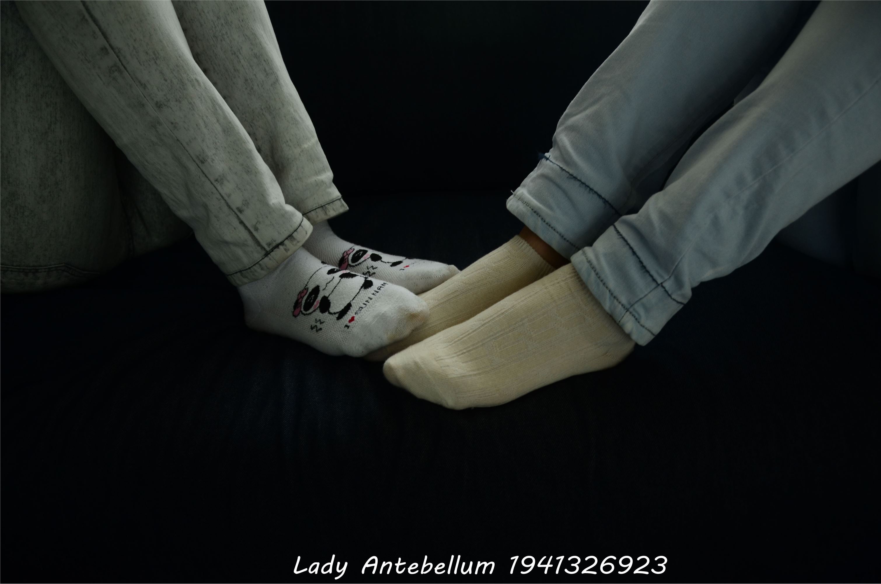 [战前女神] 恋足美腿棉袜女神级摄影套图 010