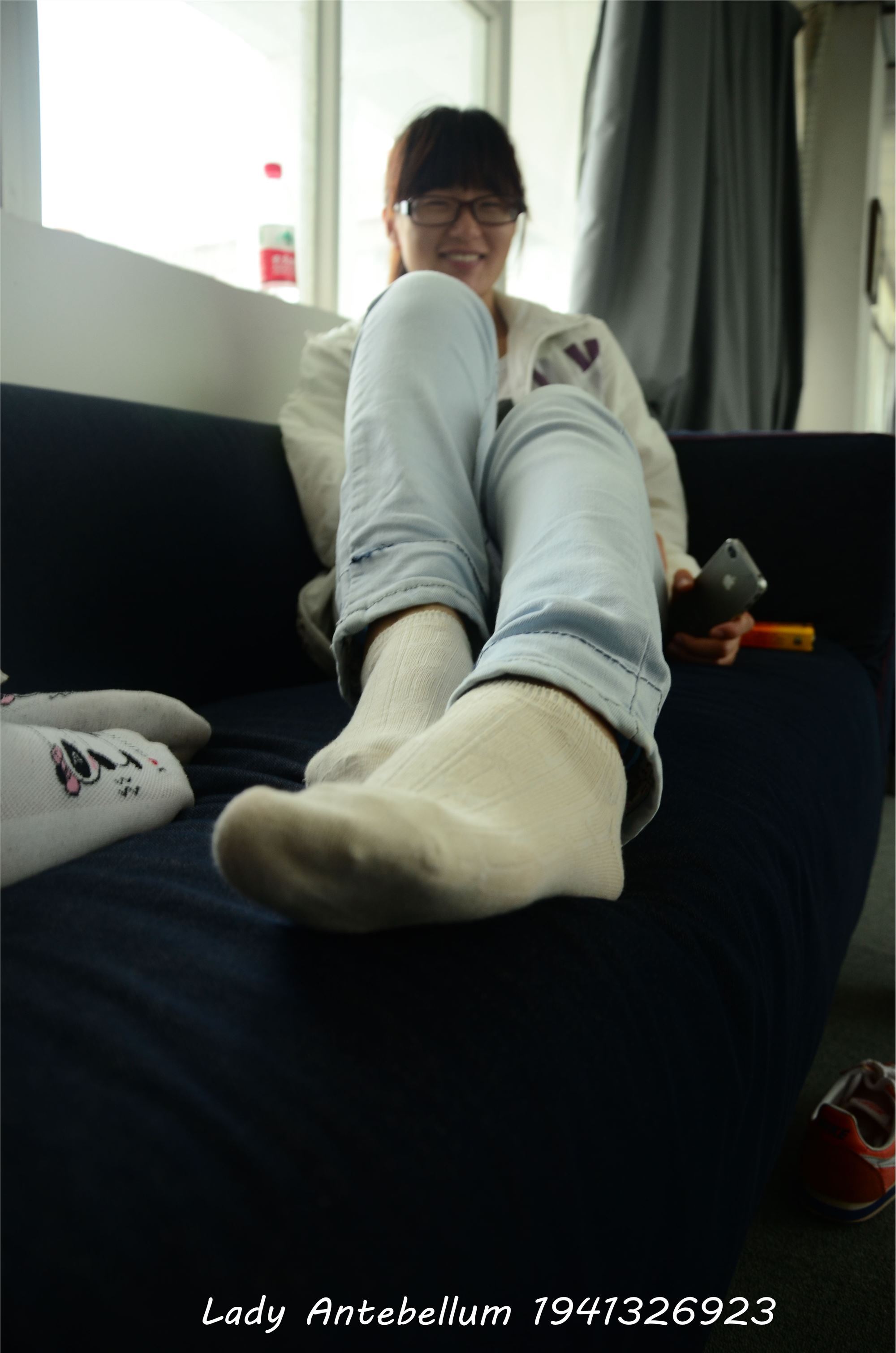 [战前女神] 恋足美腿棉袜女神级摄影套图 010