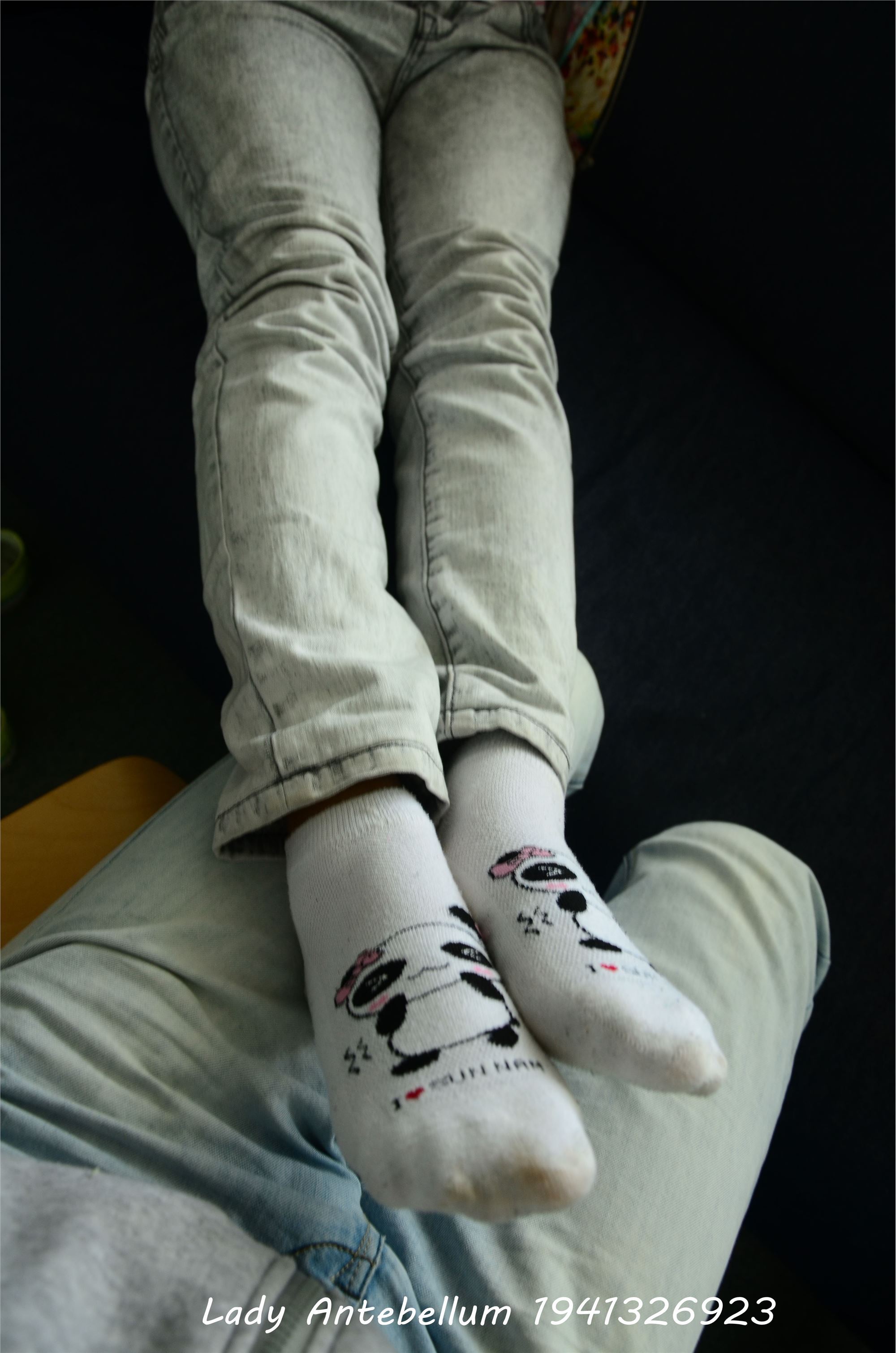 [战前女神] 恋足美腿棉袜女神级摄影套图 010