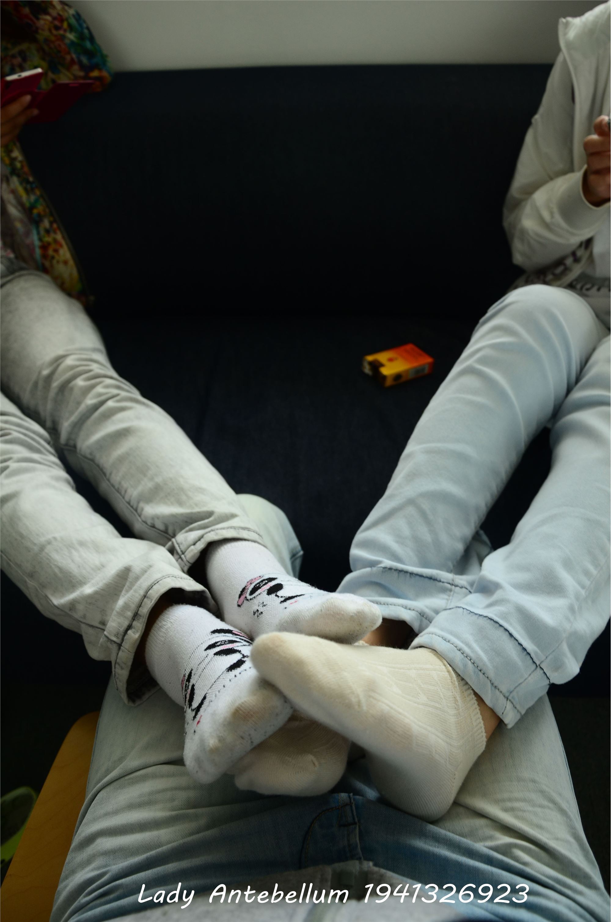 [战前女神] 恋足美腿棉袜女神级摄影套图 010