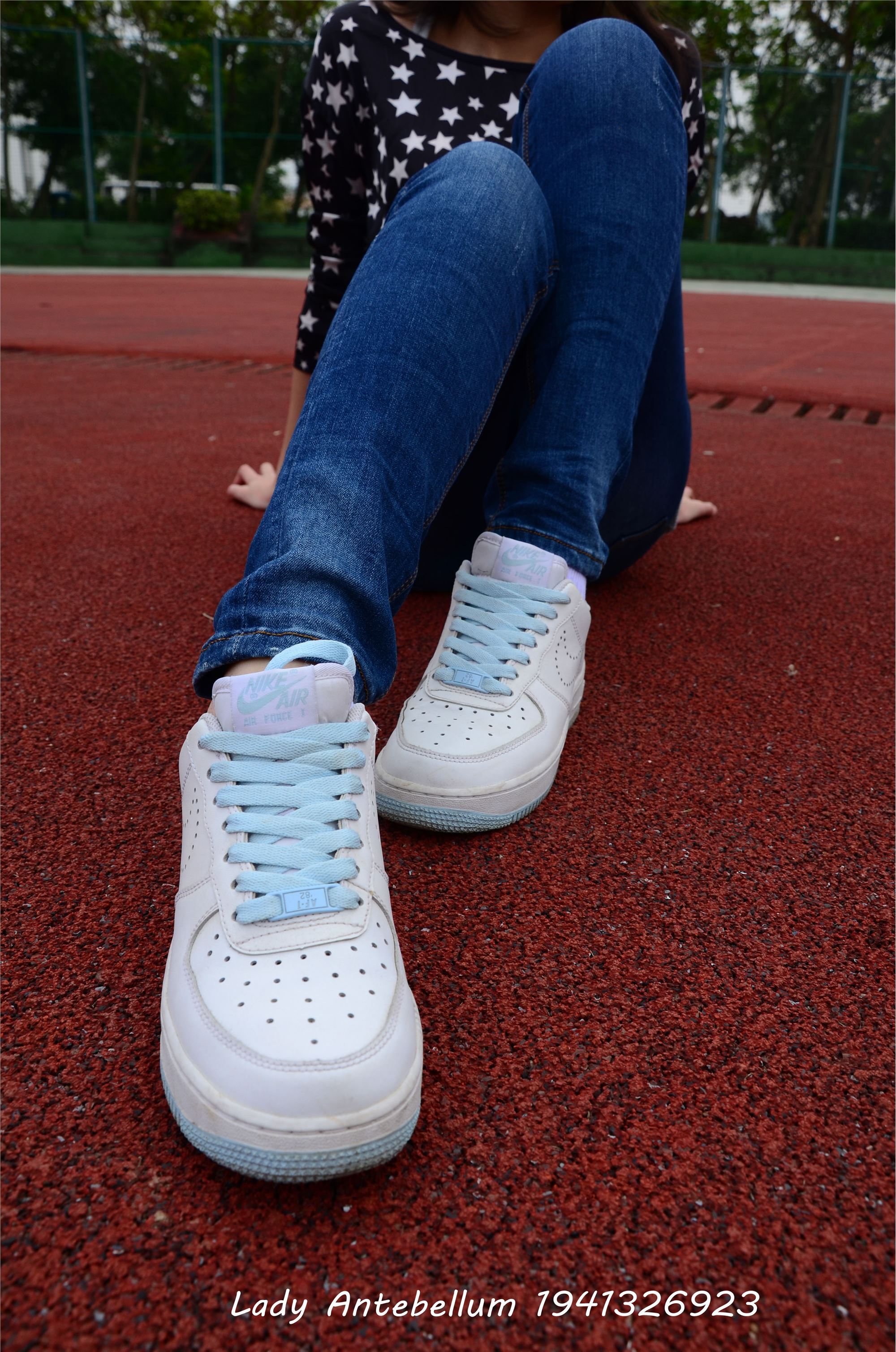 [战前女神] 恋足美腿棉袜女神级摄影套图 011