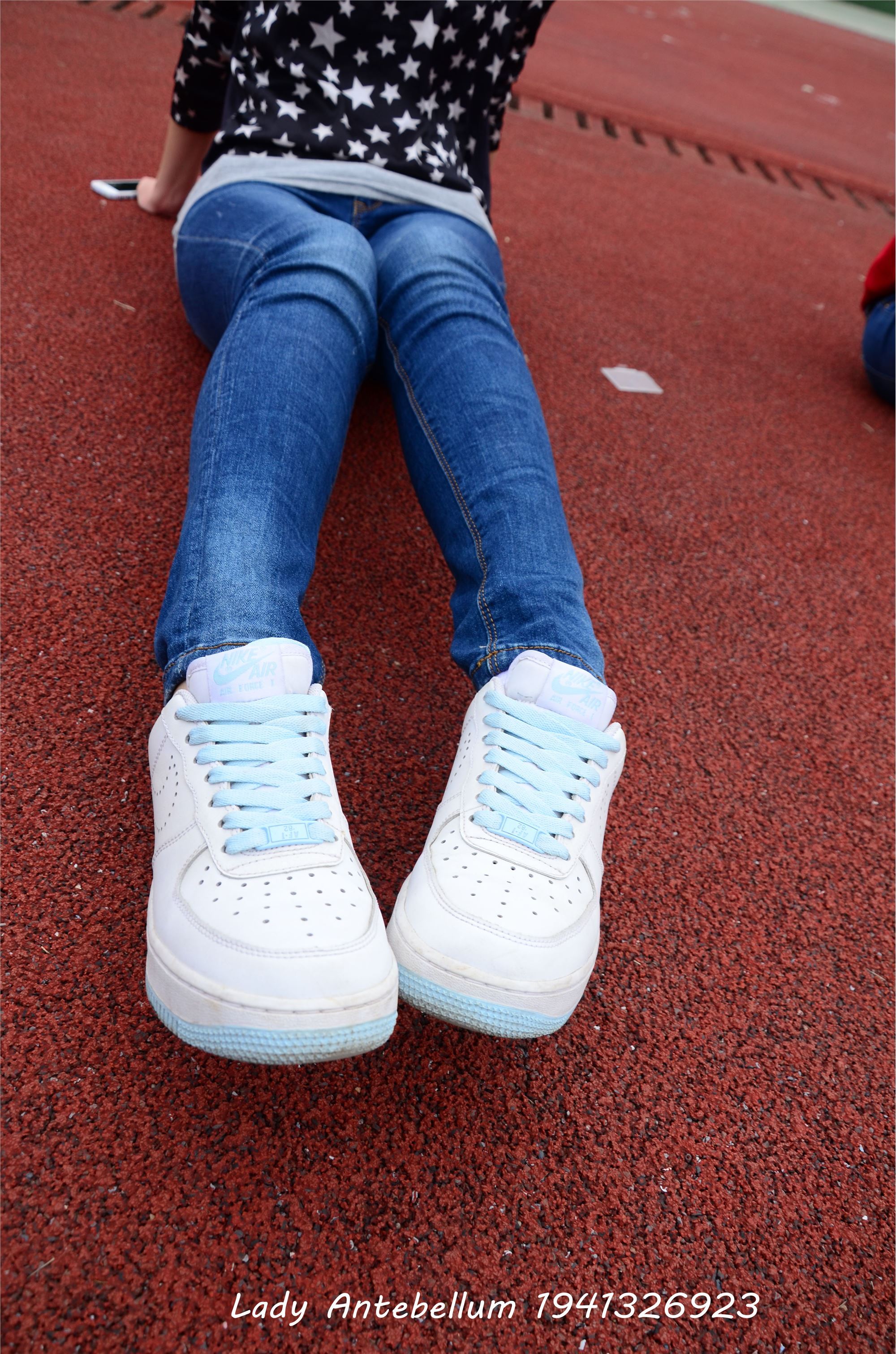 [战前女神] 恋足美腿棉袜女神级摄影套图 011