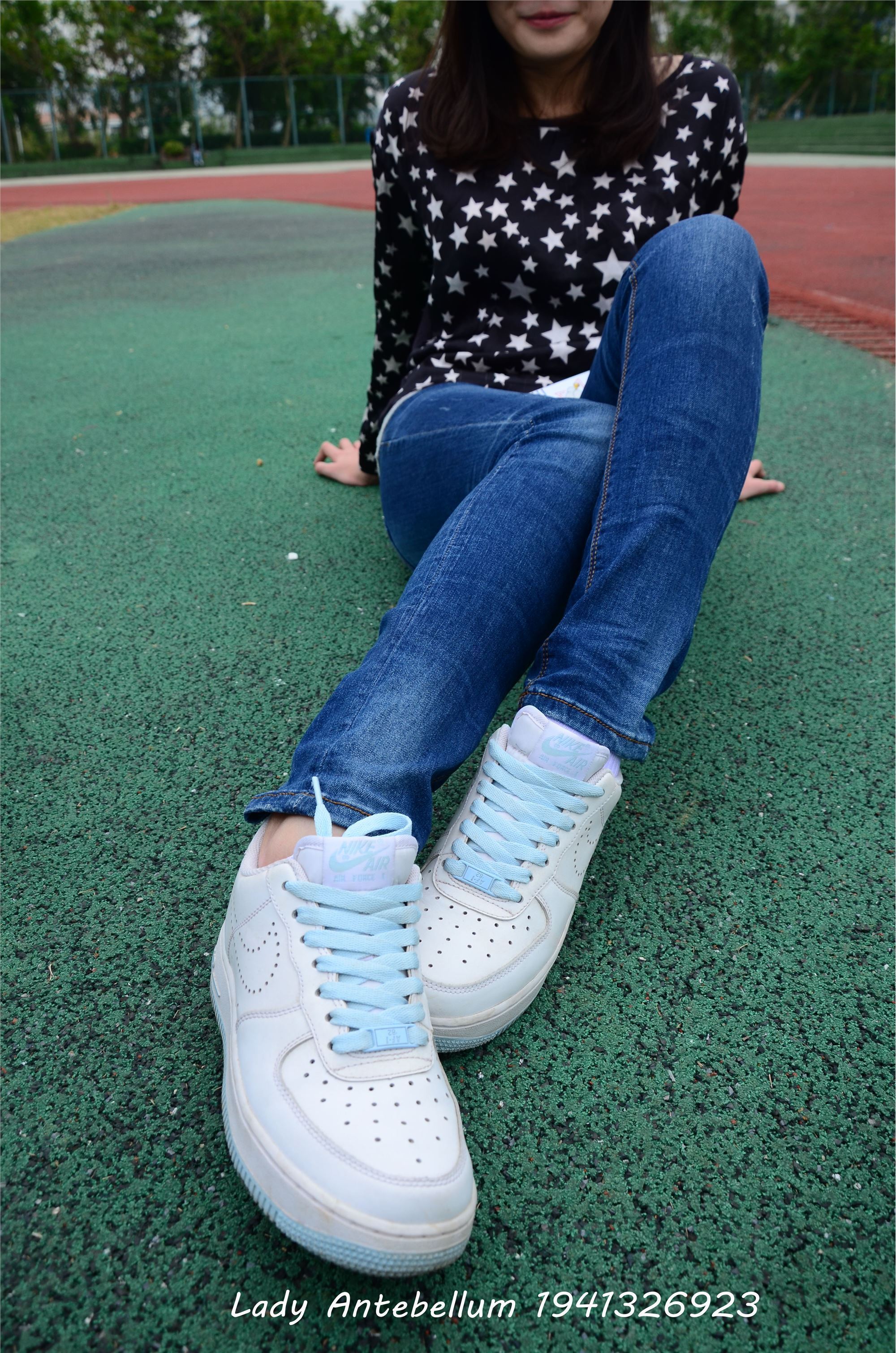 [战前女神] 恋足美腿棉袜女神级摄影套图 011