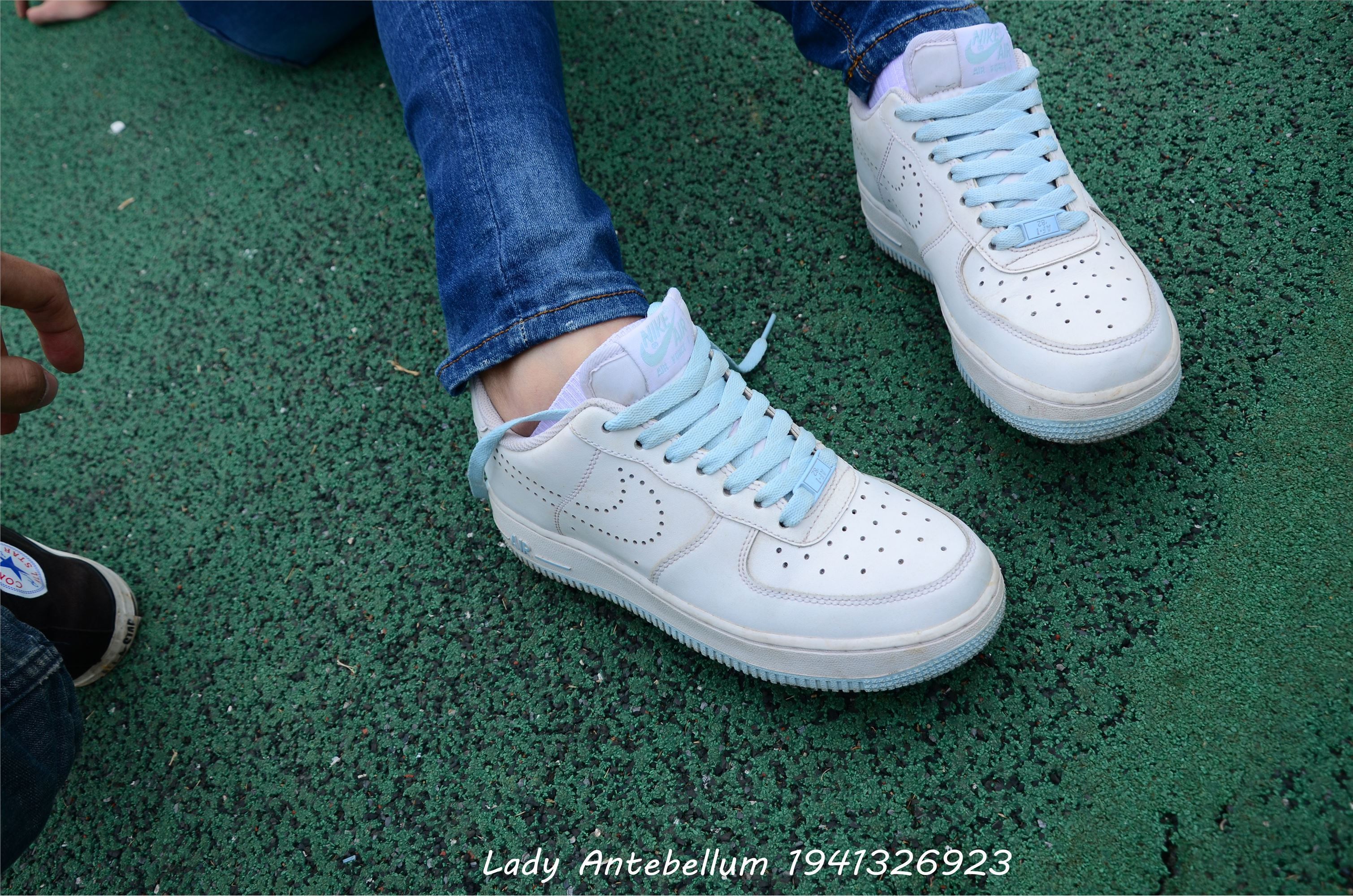 [战前女神] 恋足美腿棉袜女神级摄影套图 011