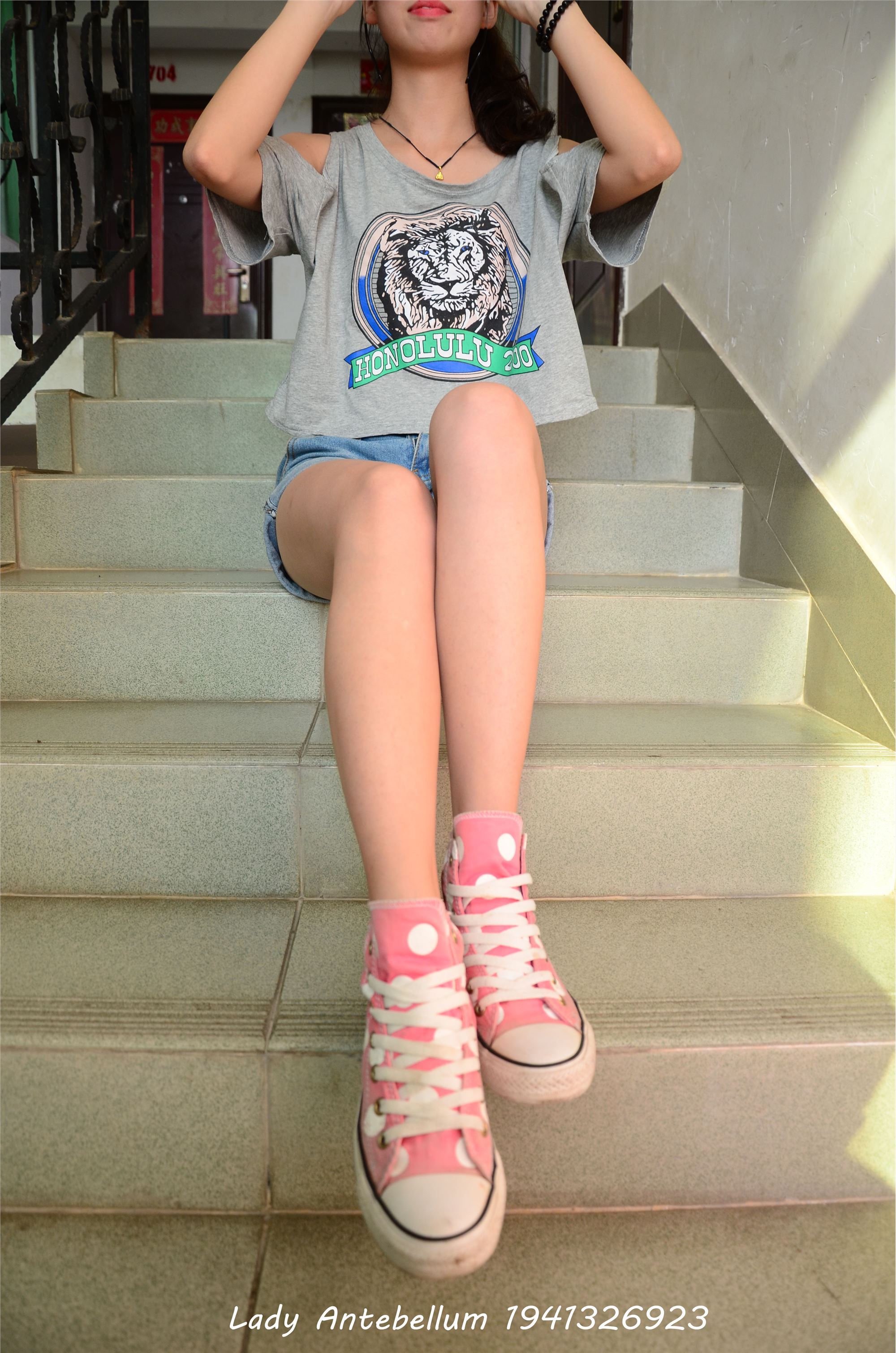 [战前女神] 恋足美腿棉袜女神级摄影套图 012