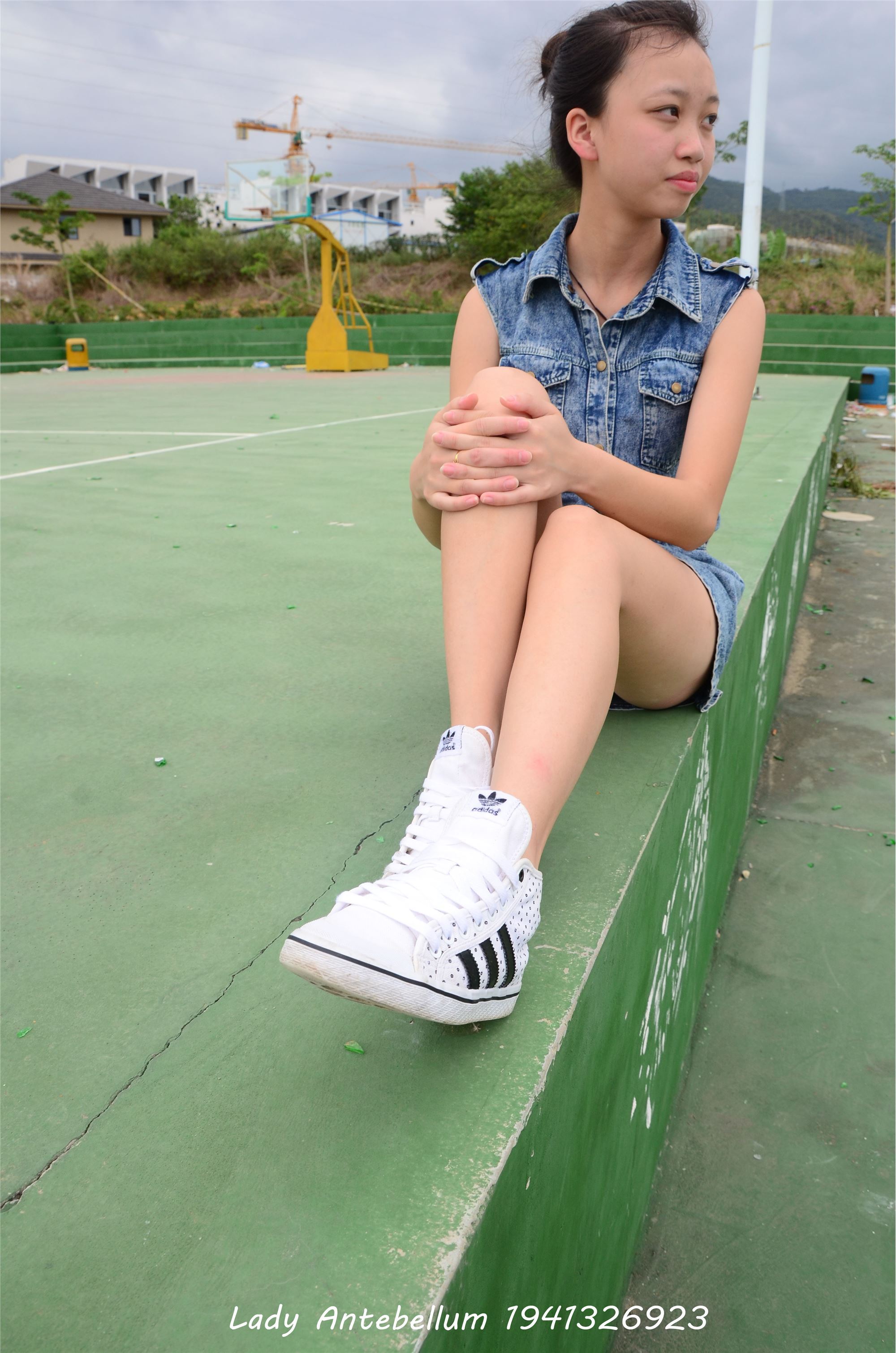 [战前女神] 恋足美腿棉袜女神级摄影套图 012