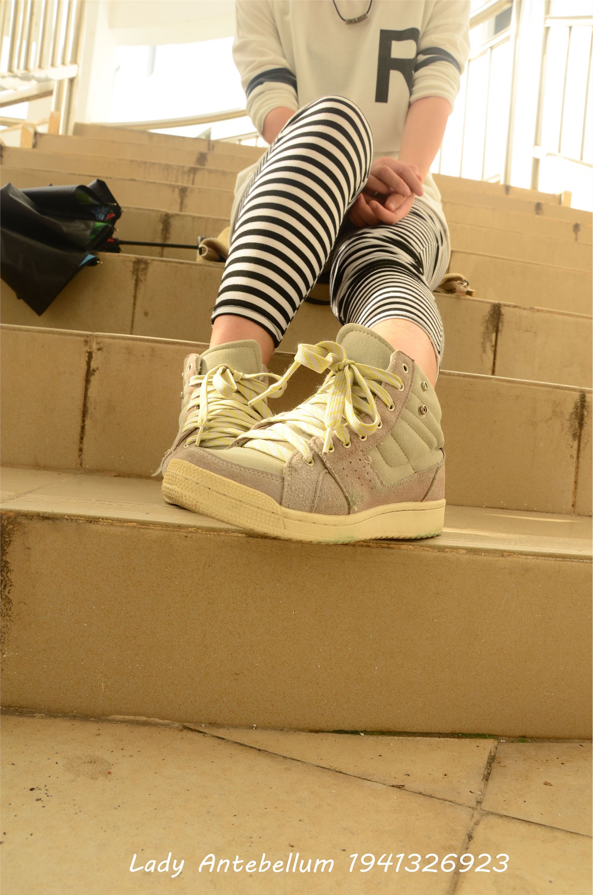 [战前女神] 恋足美腿棉袜女神级摄影套图 013