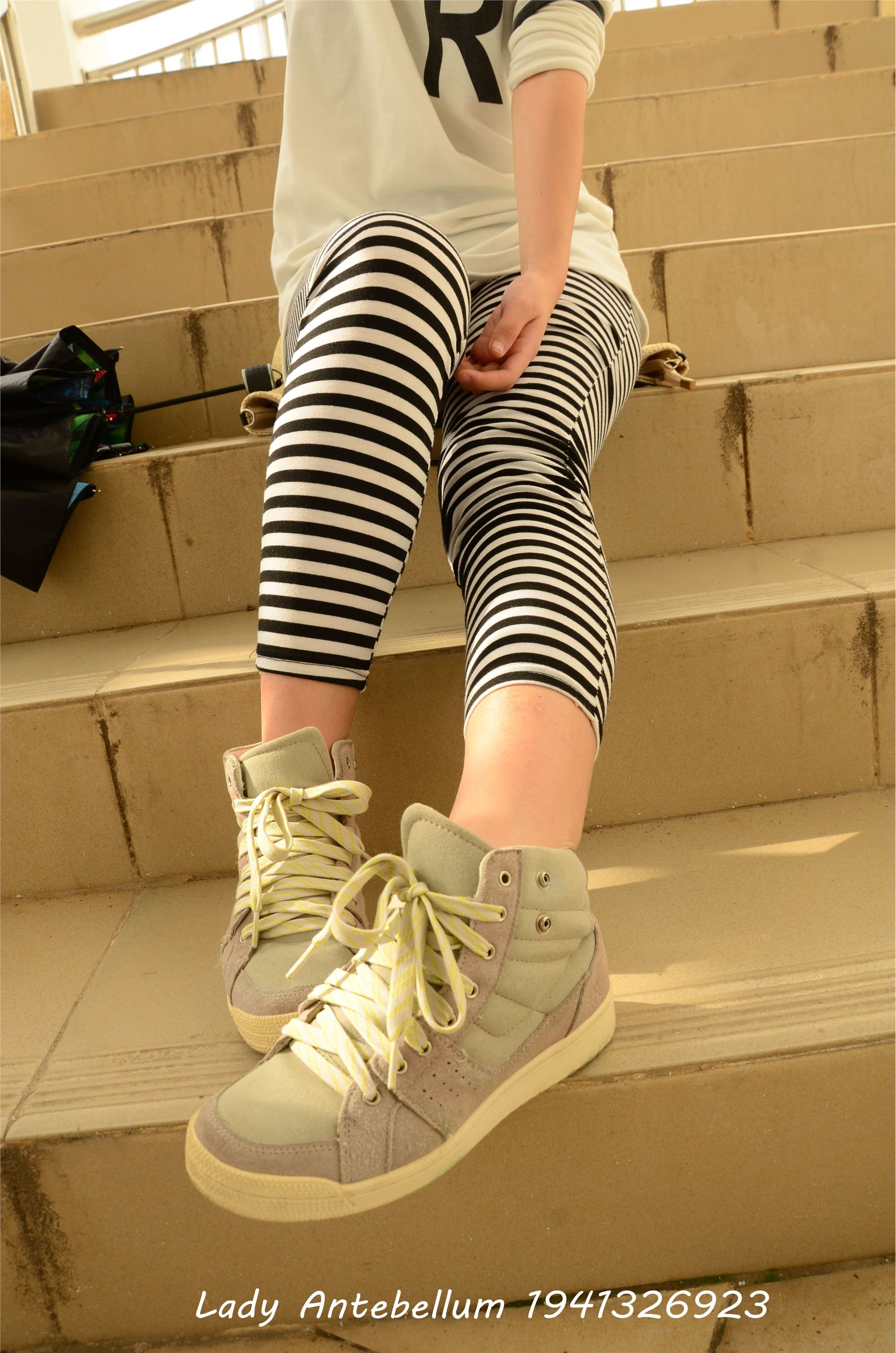 [战前女神] 恋足美腿棉袜女神级摄影套图 013