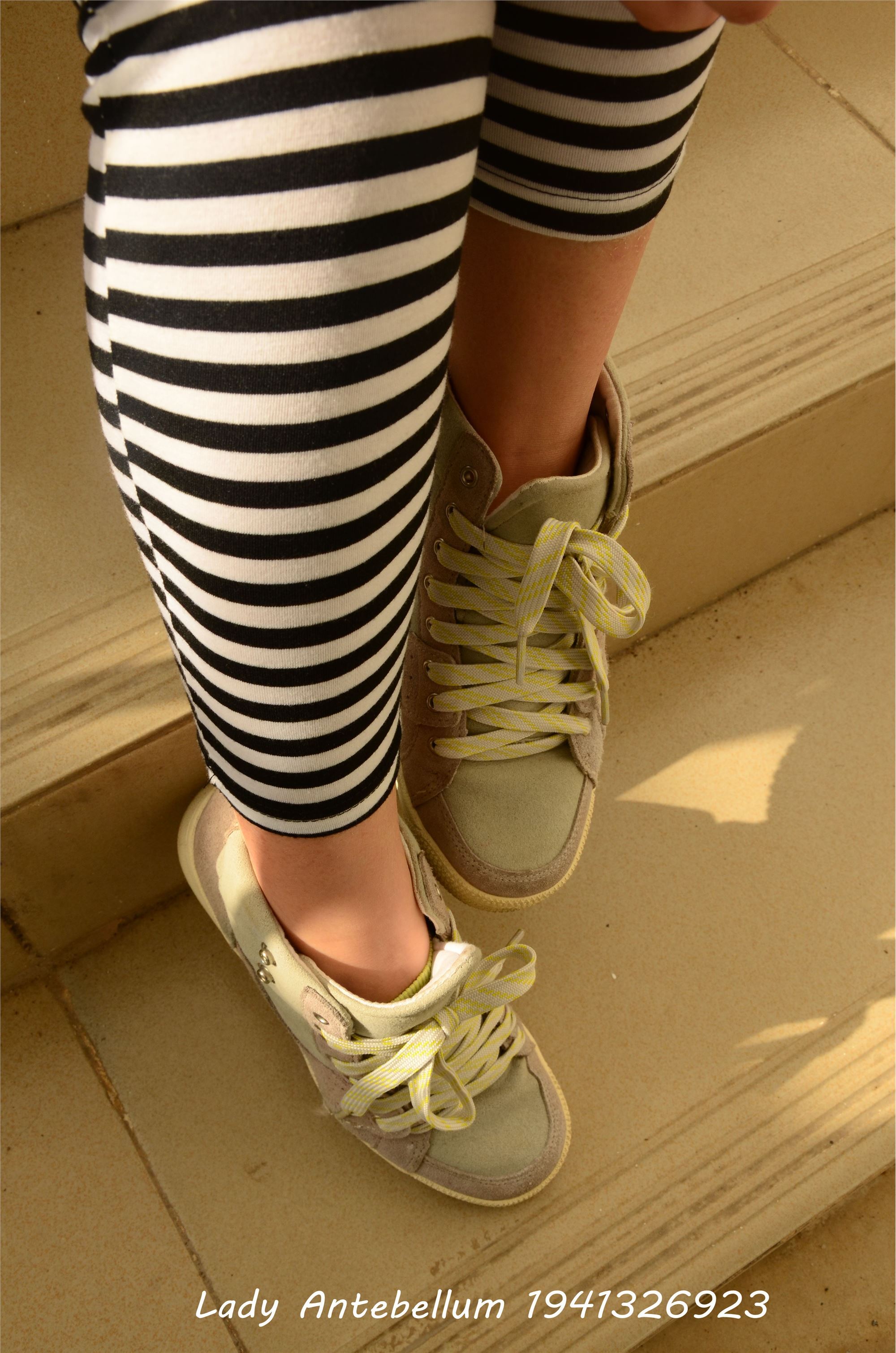 [战前女神] 恋足美腿棉袜女神级摄影套图 013