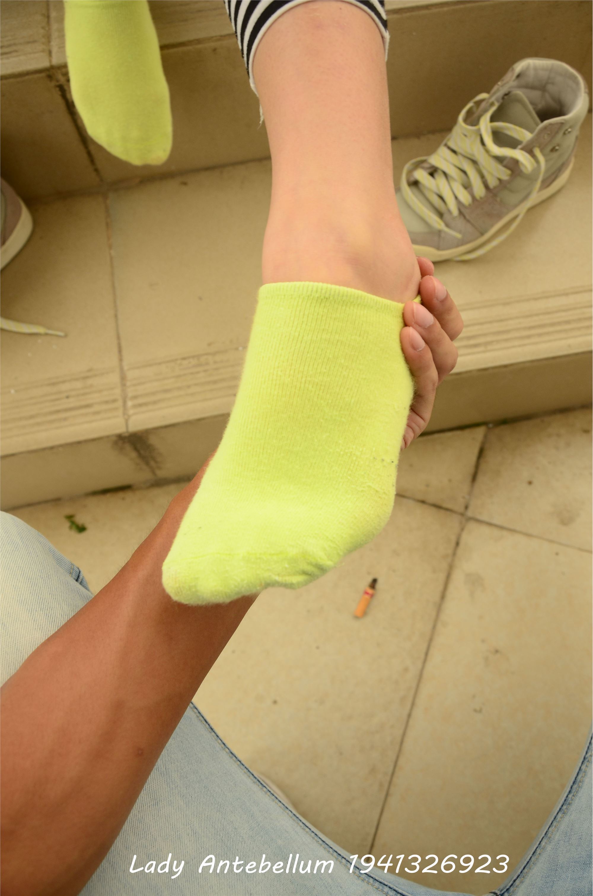 [战前女神] 恋足美腿棉袜女神级摄影套图 013