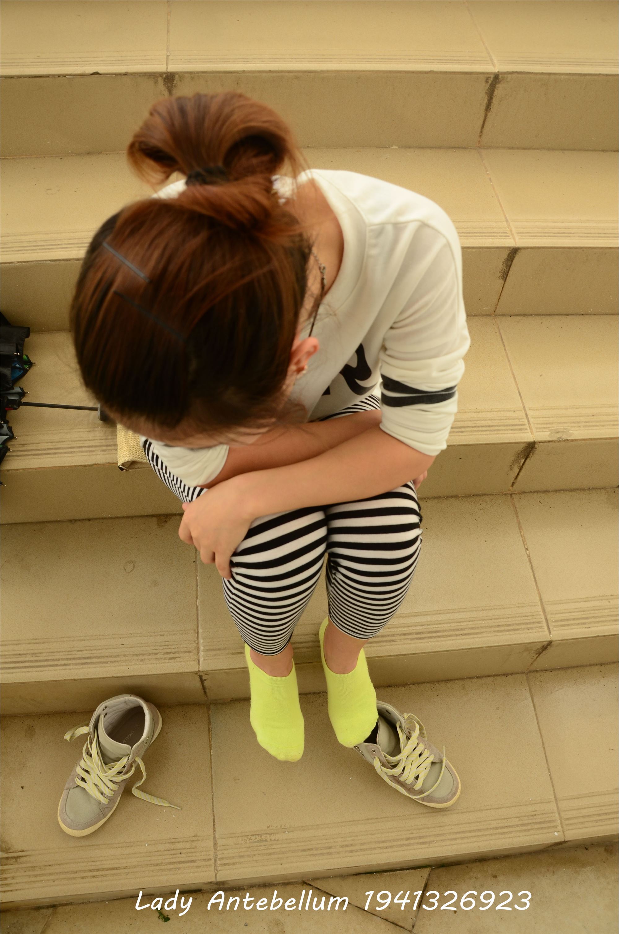 [战前女神] 恋足美腿棉袜女神级摄影套图 013