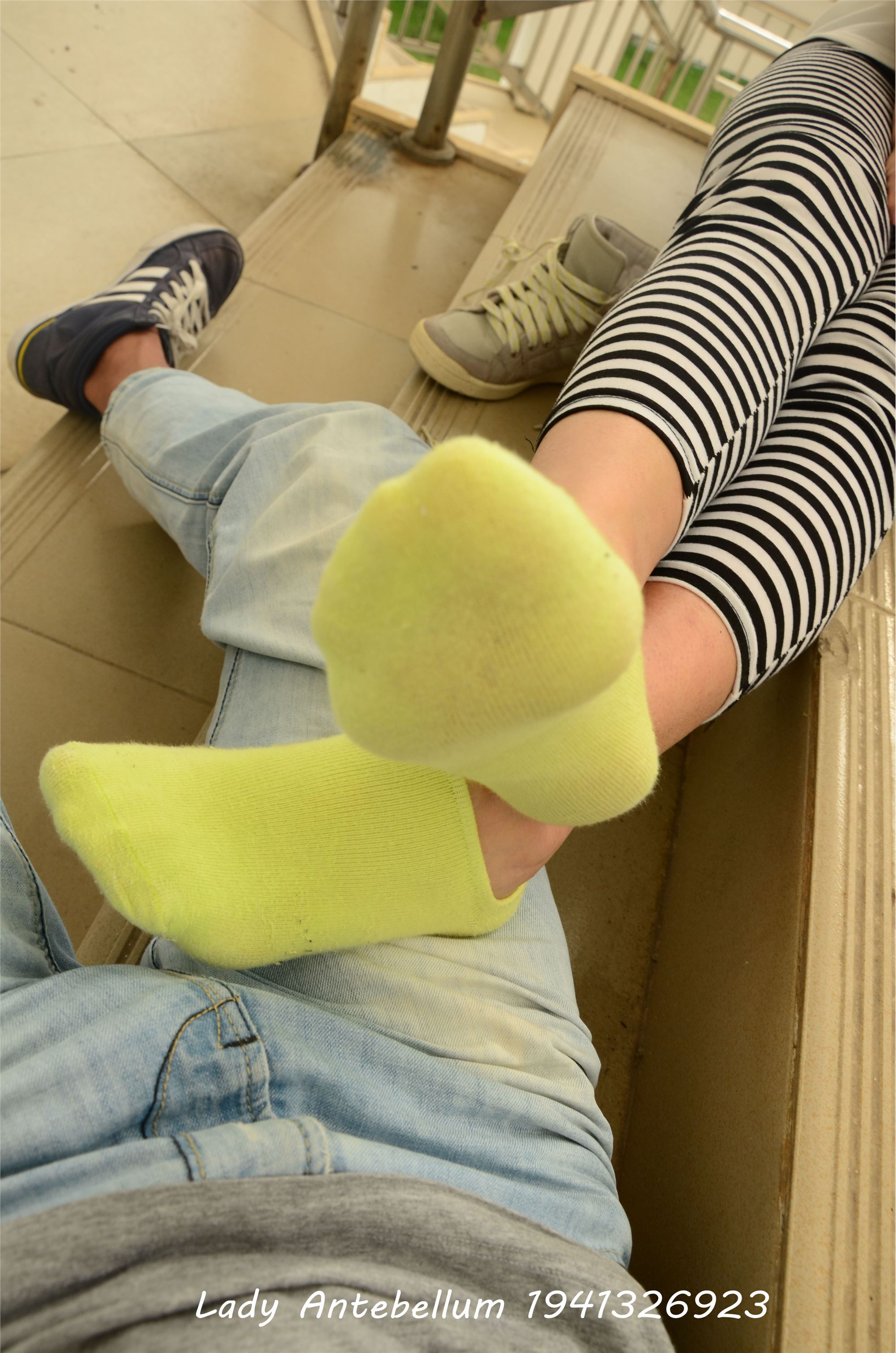 [战前女神] 恋足美腿棉袜女神级摄影套图 013