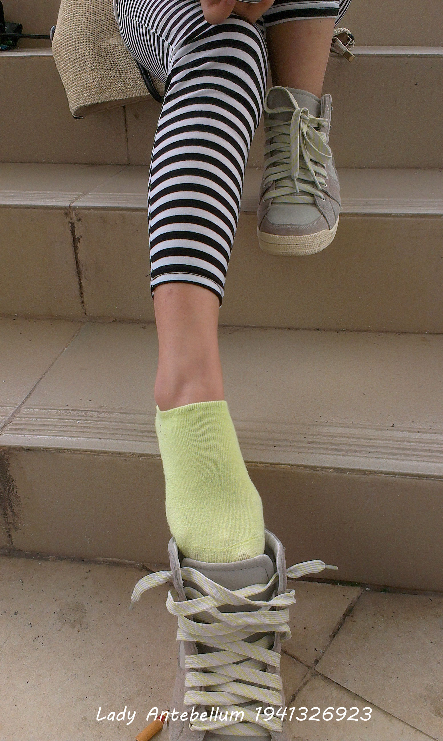 [战前女神] 恋足美腿棉袜女神级摄影套图 013