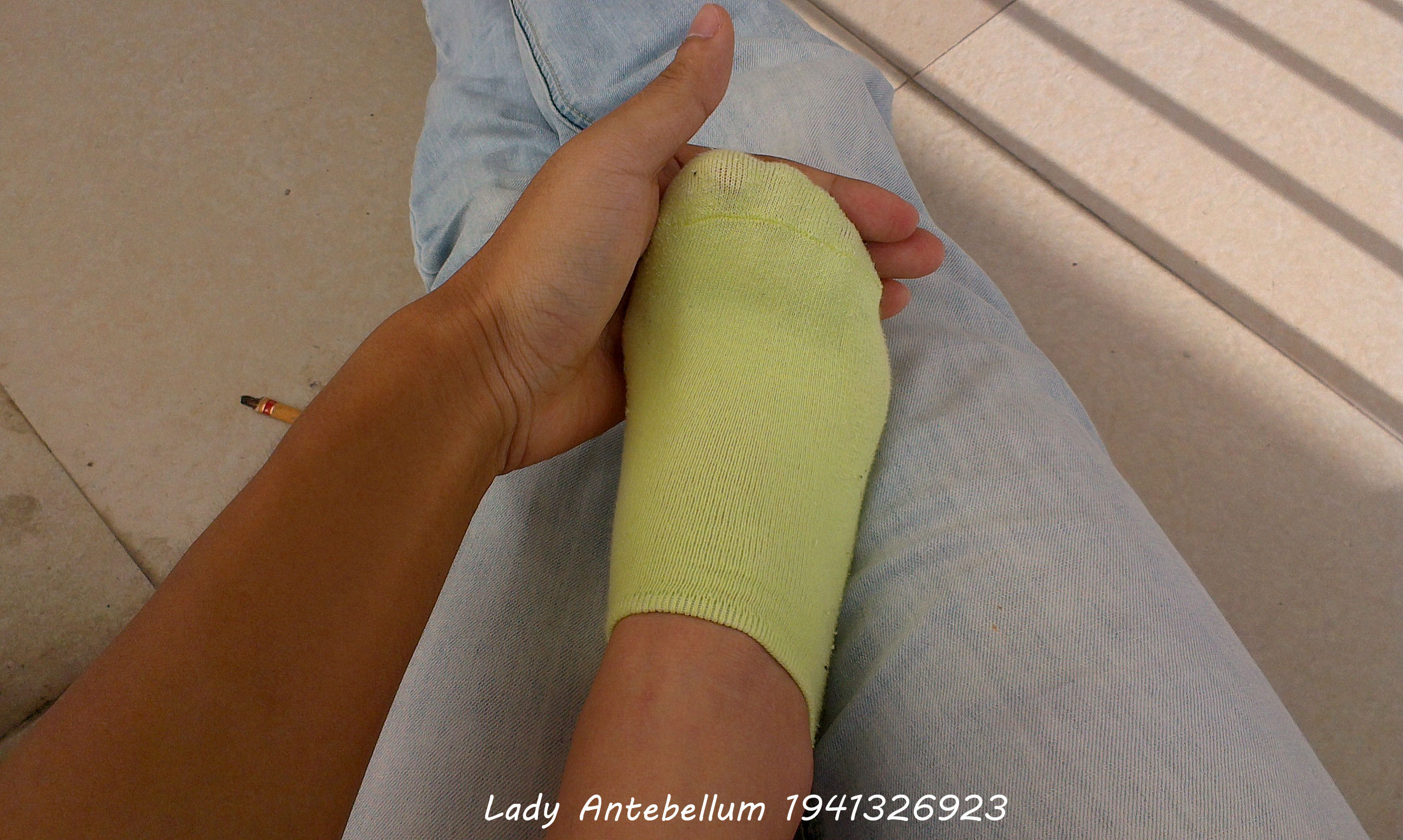 [战前女神] 恋足美腿棉袜女神级摄影套图 013