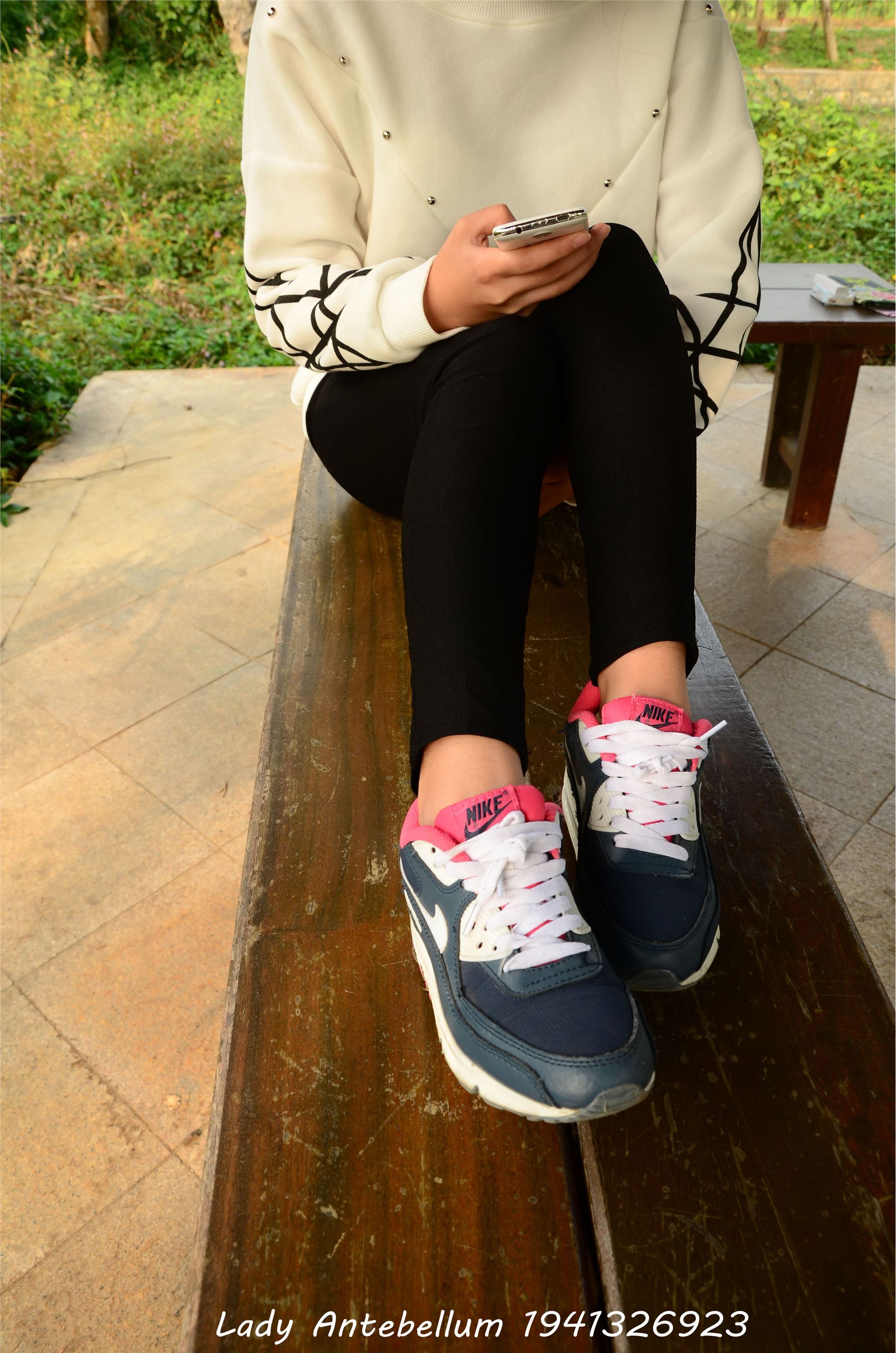 [战前女神] 恋足美腿棉袜女神级摄影套图 014