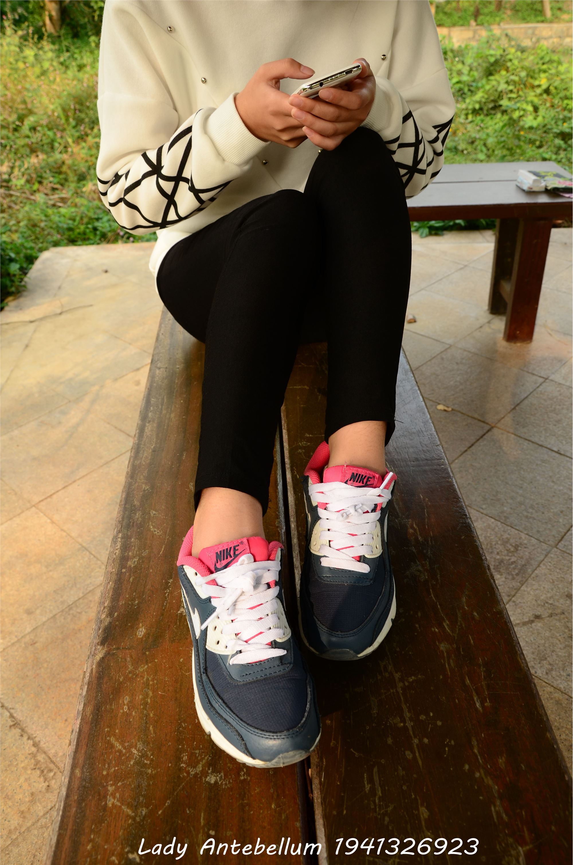 [战前女神] 恋足美腿棉袜女神级摄影套图 014