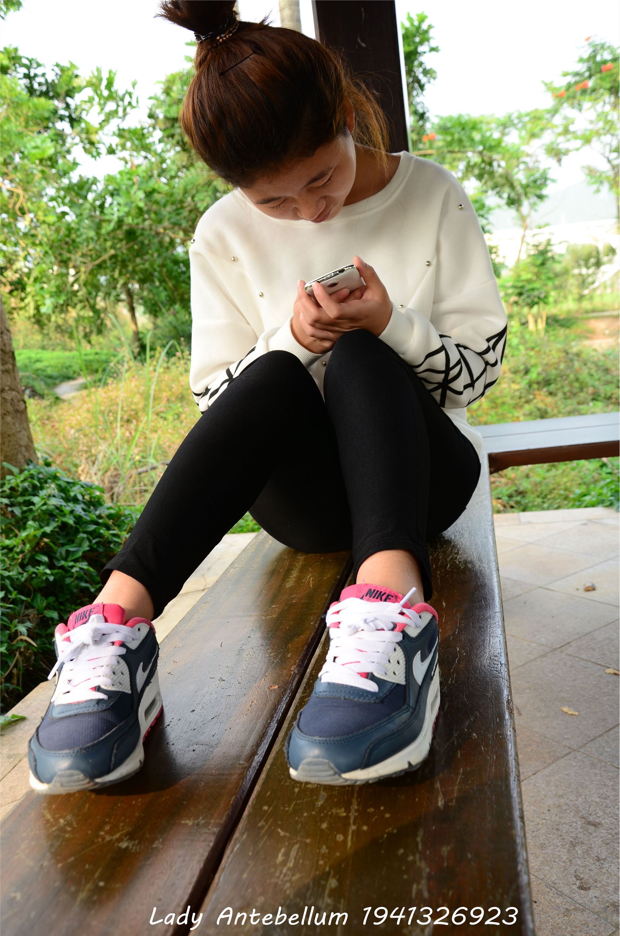 [战前女神] 恋足美腿棉袜女神级摄影套图 014