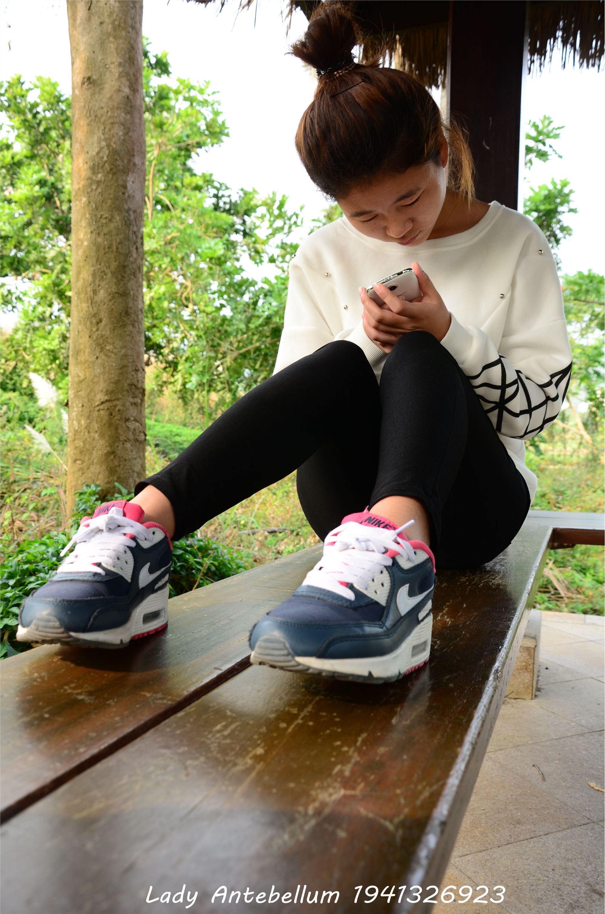 [战前女神] 恋足美腿棉袜女神级摄影套图 014