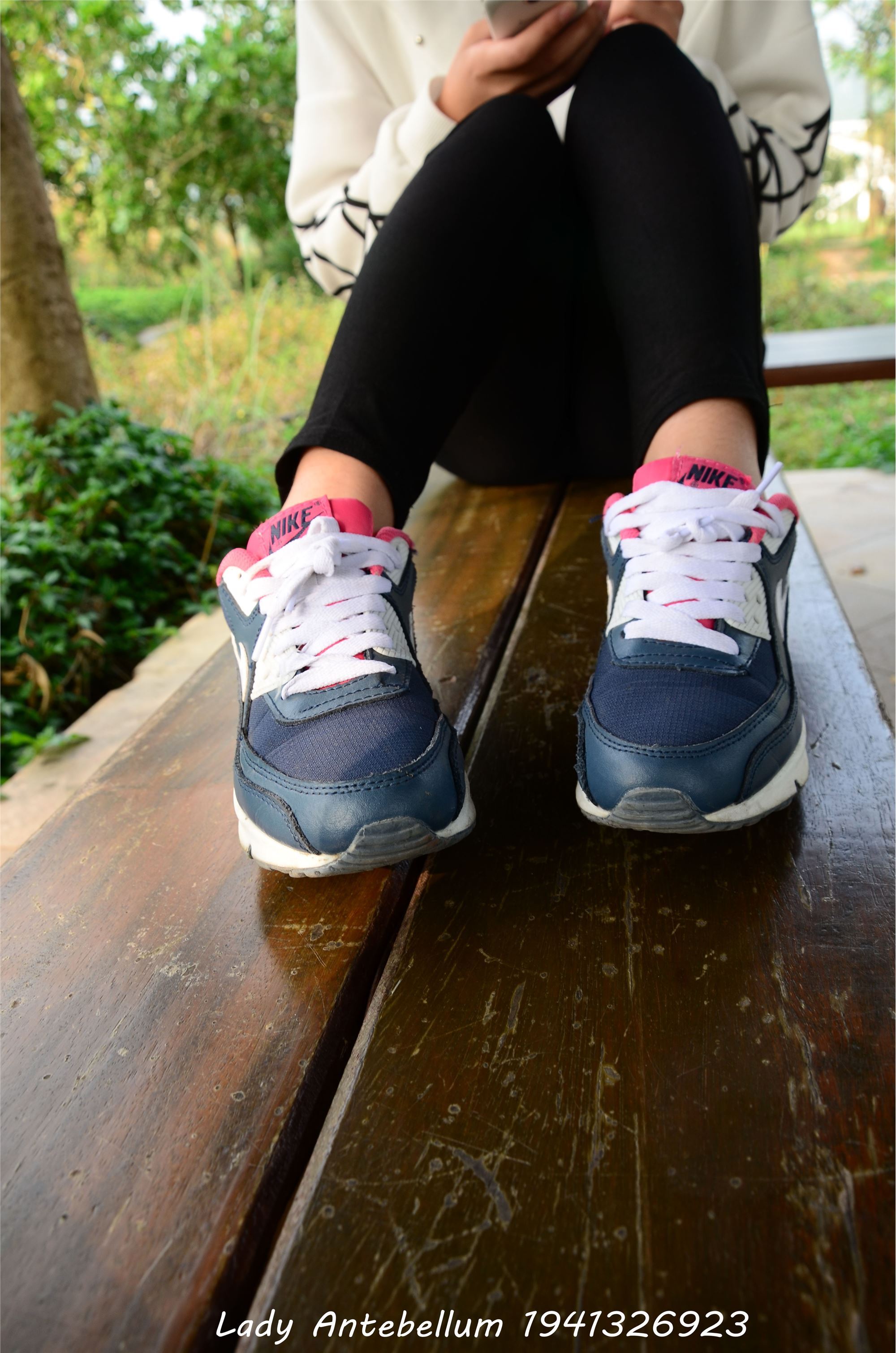 [战前女神] 恋足美腿棉袜女神级摄影套图 014