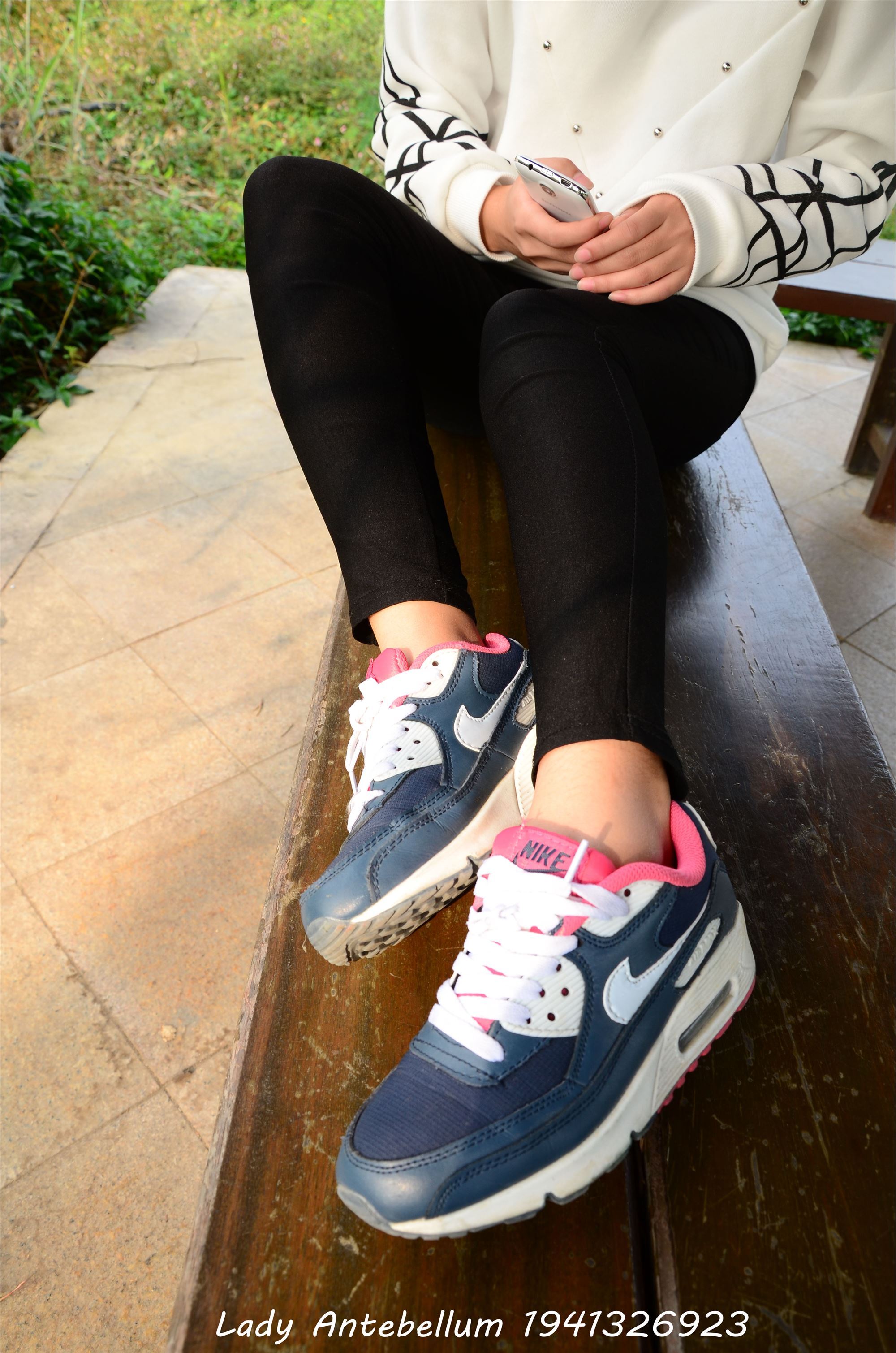 [战前女神] 恋足美腿棉袜女神级摄影套图 014