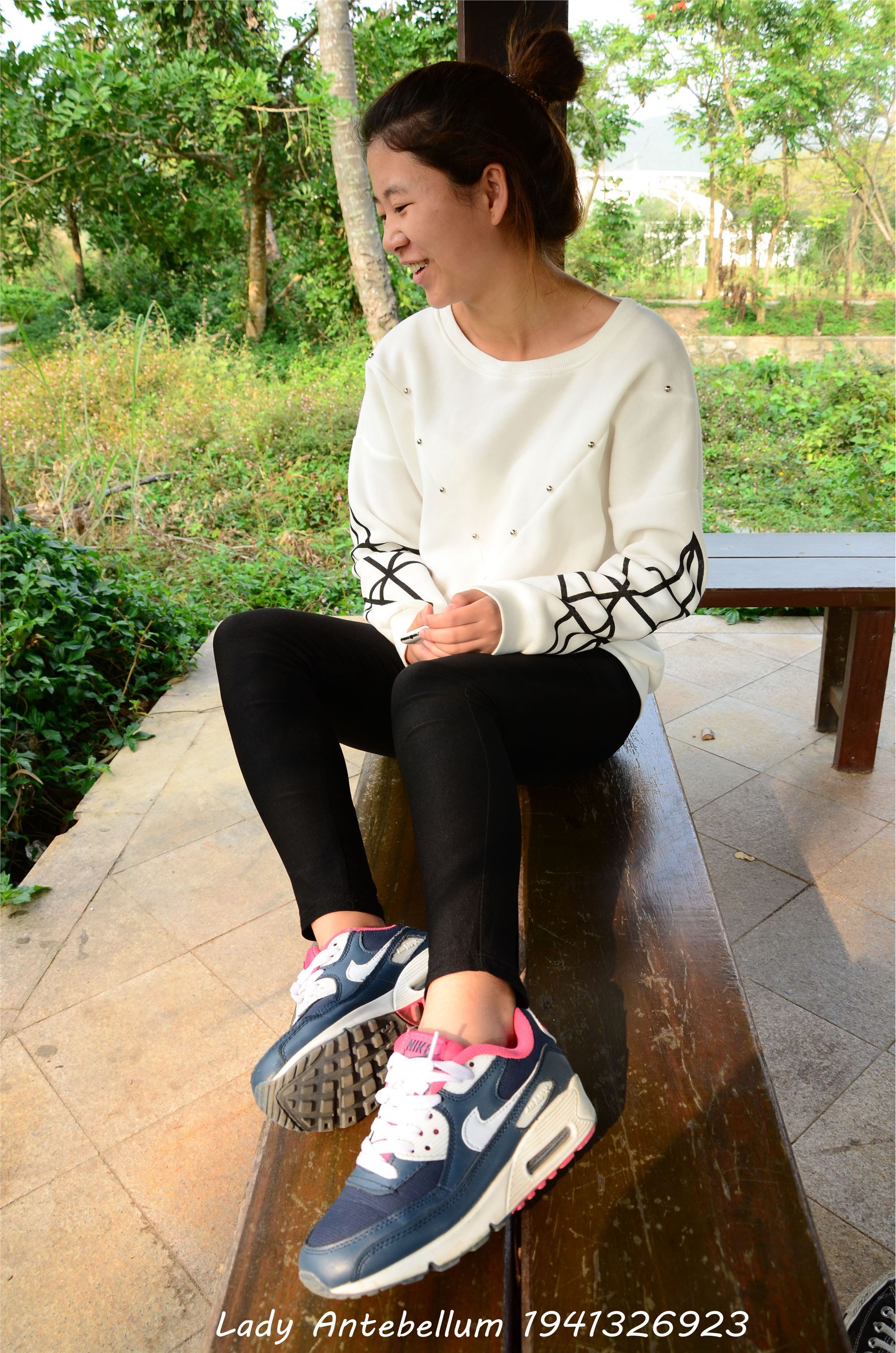 [战前女神] 恋足美腿棉袜女神级摄影套图 014