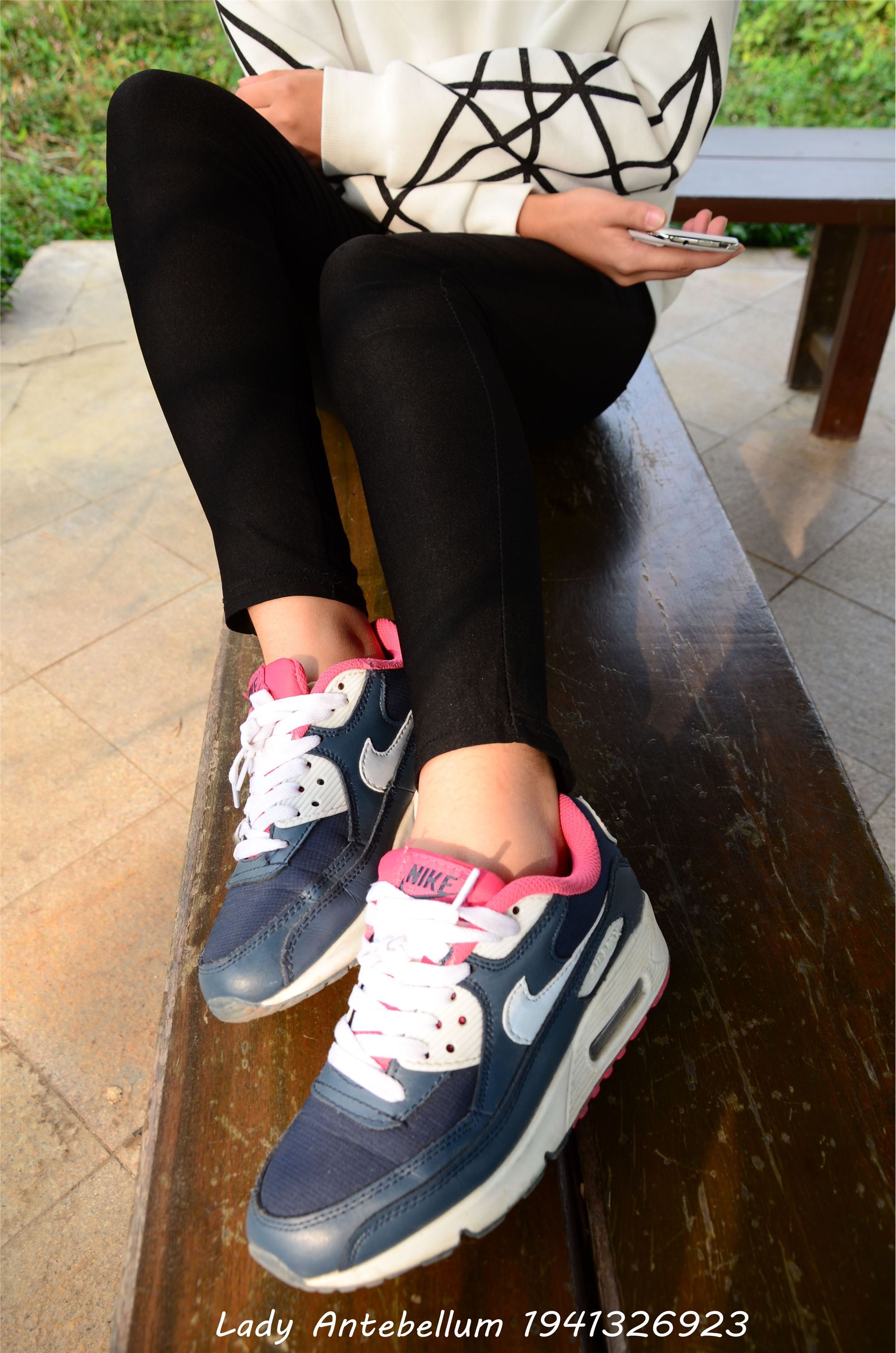 [战前女神] 恋足美腿棉袜女神级摄影套图 014