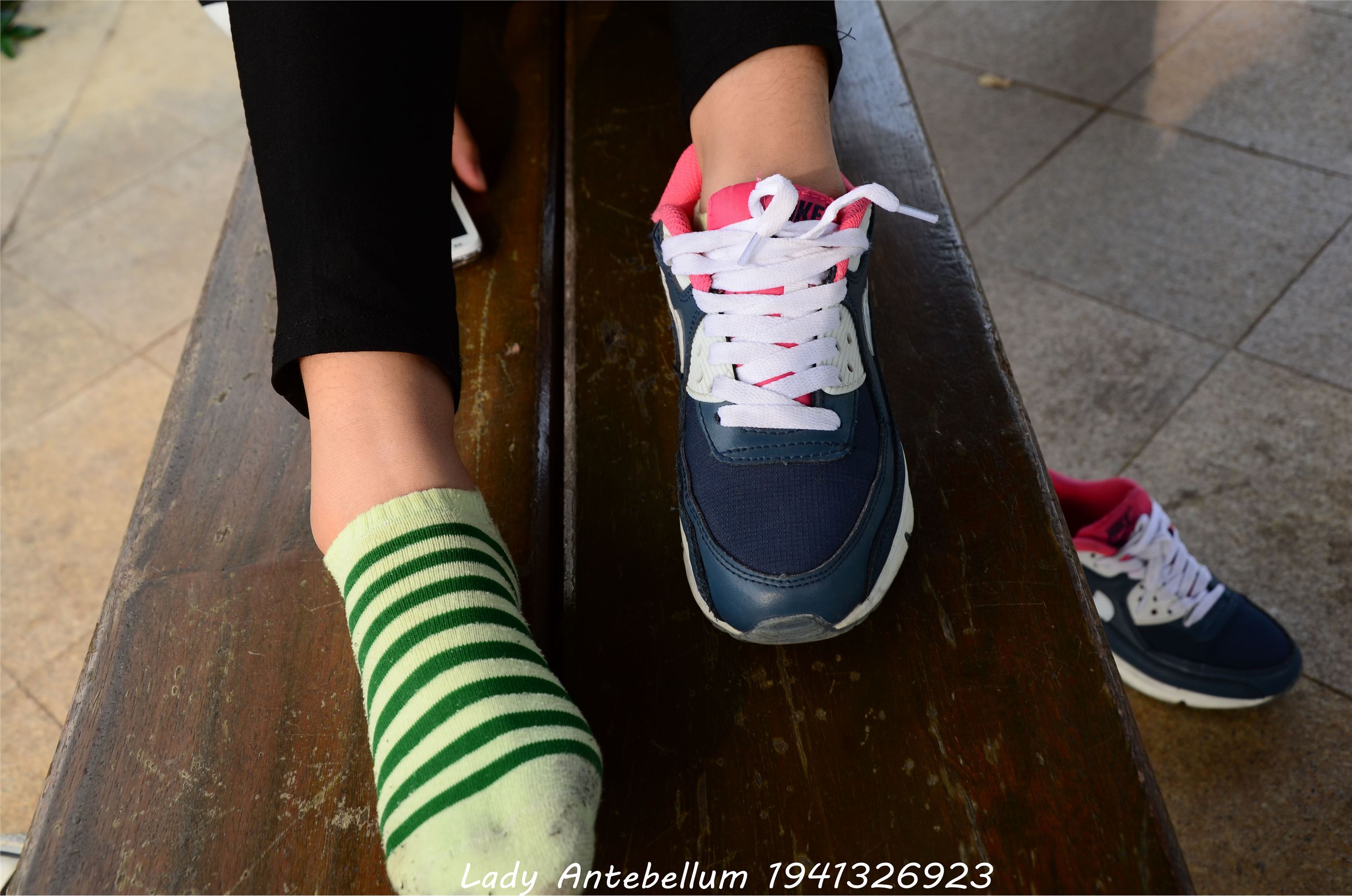 [战前女神] 恋足美腿棉袜女神级摄影套图 014