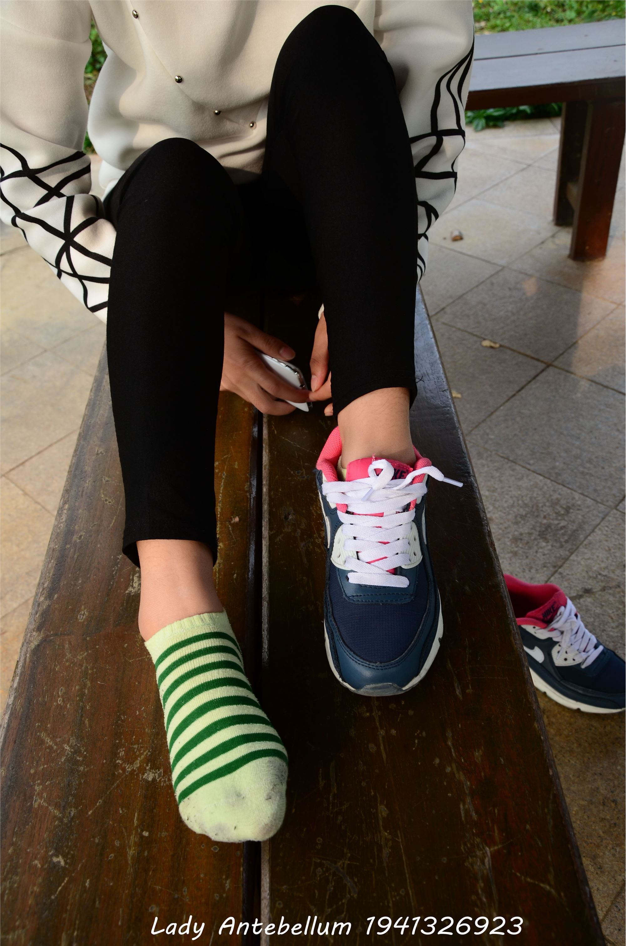 [战前女神] 恋足美腿棉袜女神级摄影套图 014