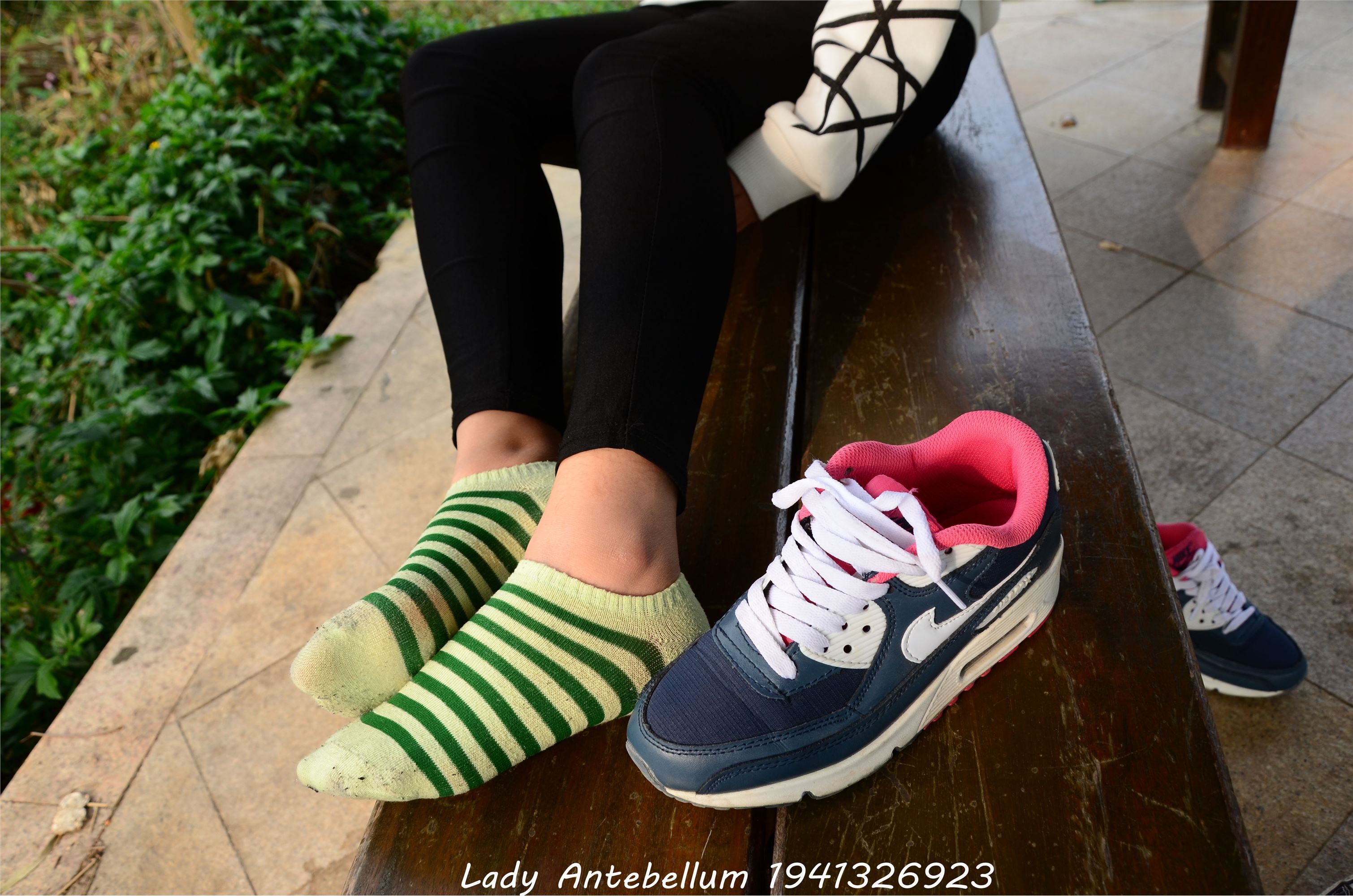 [战前女神] 恋足美腿棉袜女神级摄影套图 014